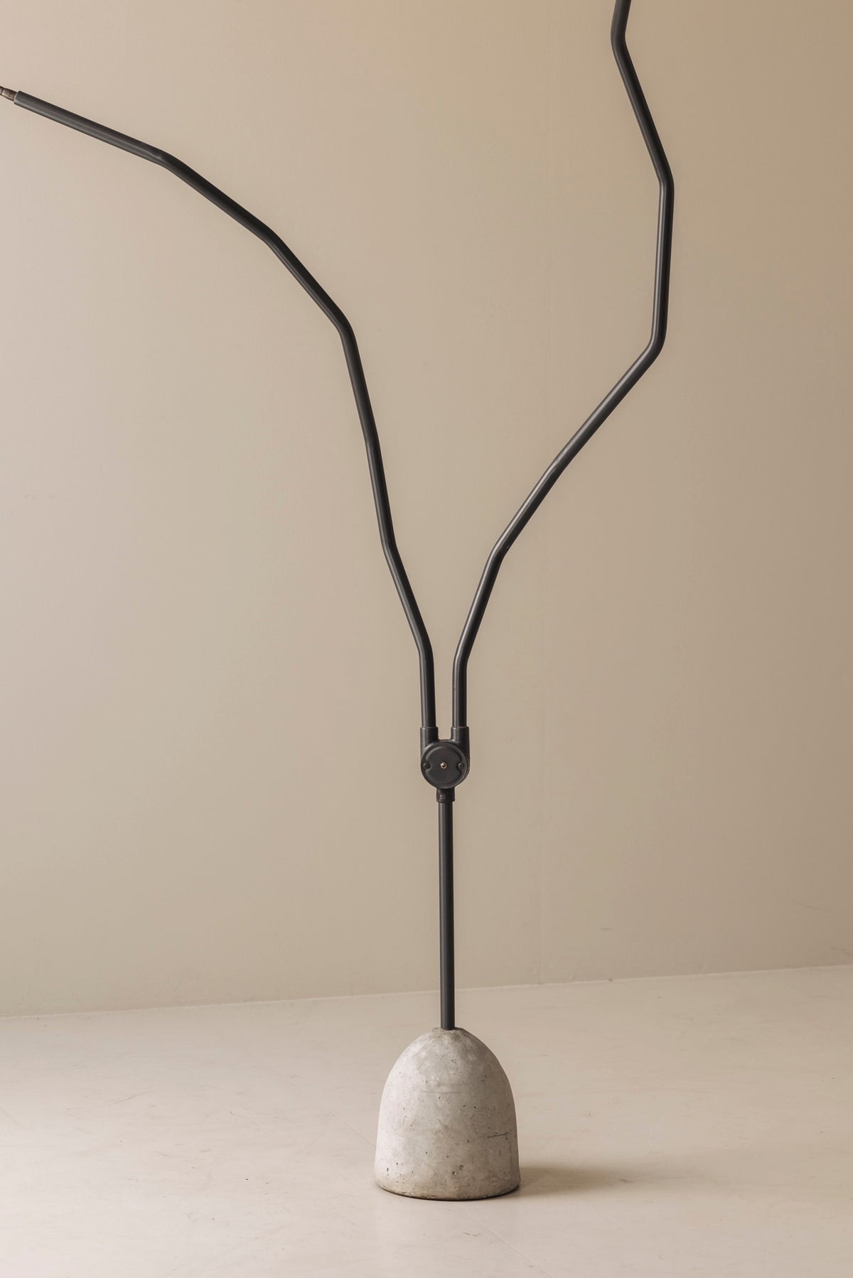 Tree Tops Floor Lamp by Ron Arad for Zeus, 1984 — lifestyle setting