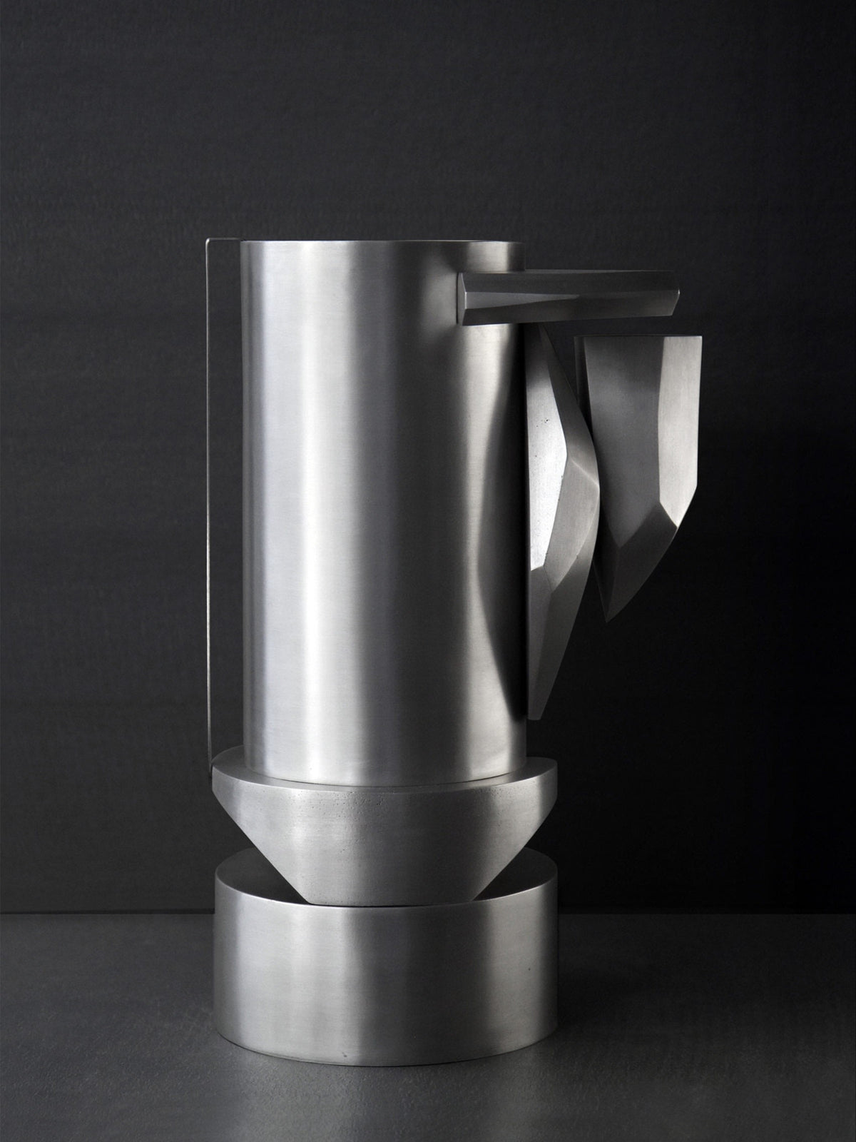 RC-AL2 — Sculptural Vase. Limited edition 8 + 1 AP by TODOMUTA STUDIO | The Oblist