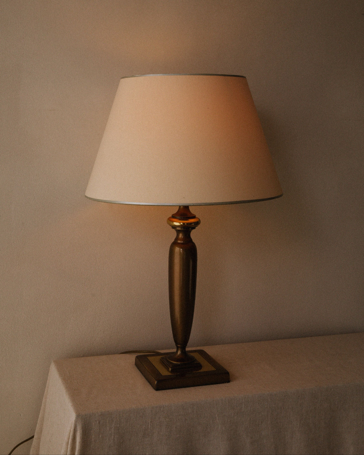 Vintage Table Lamp - Herda Brass Collection — close-up of brass base and fabric shade