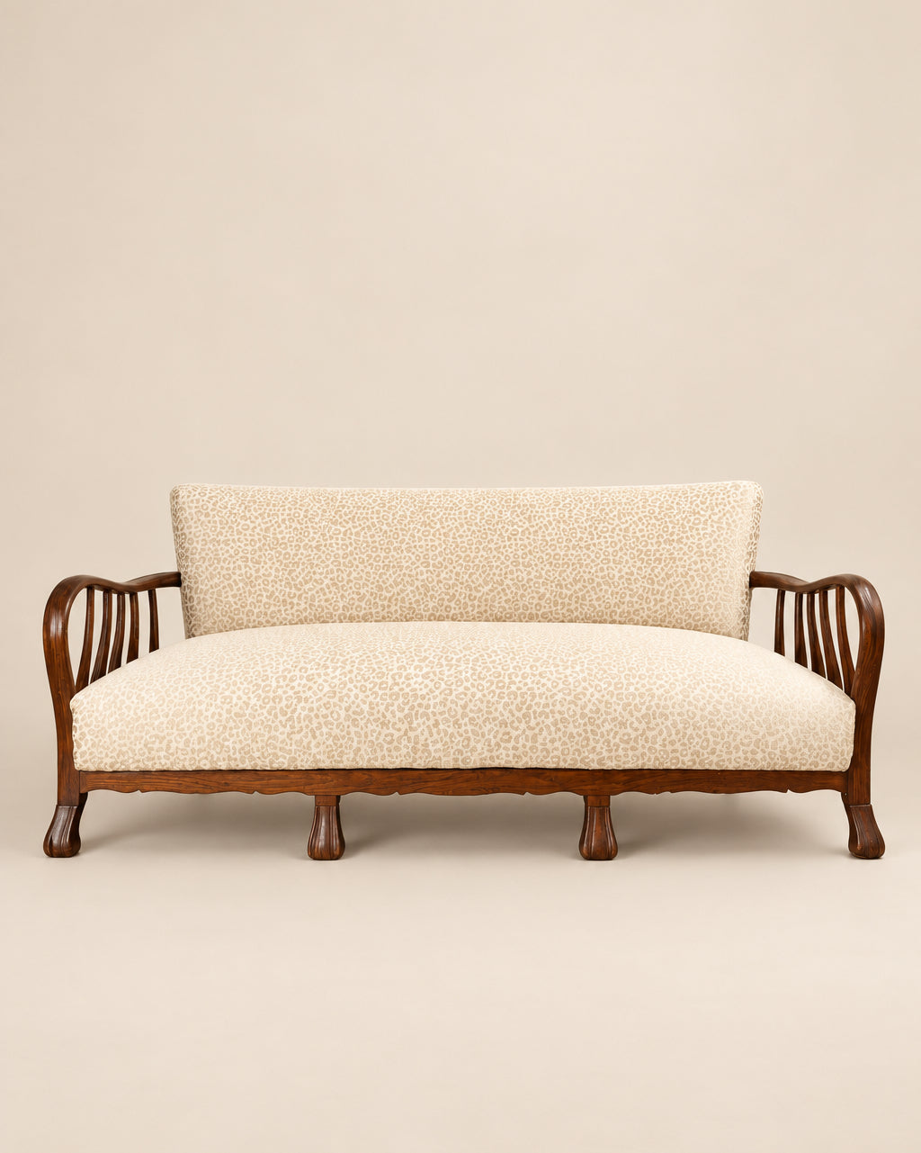 Valabrega Sofa - Italy 1940s — detail view