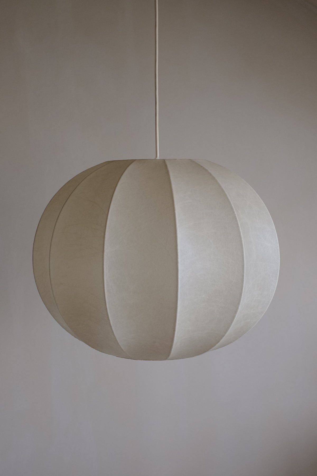 Cocoon Lamp 1960s — side angle