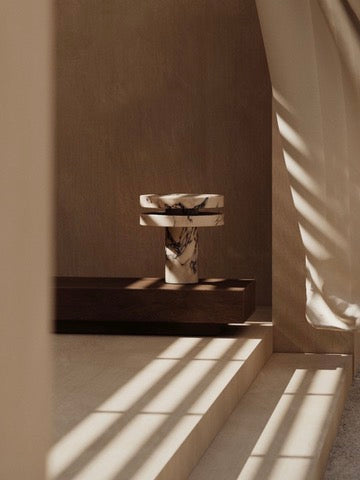M_014 Table Lamp / Calcatta Viola — side angle on wooden base