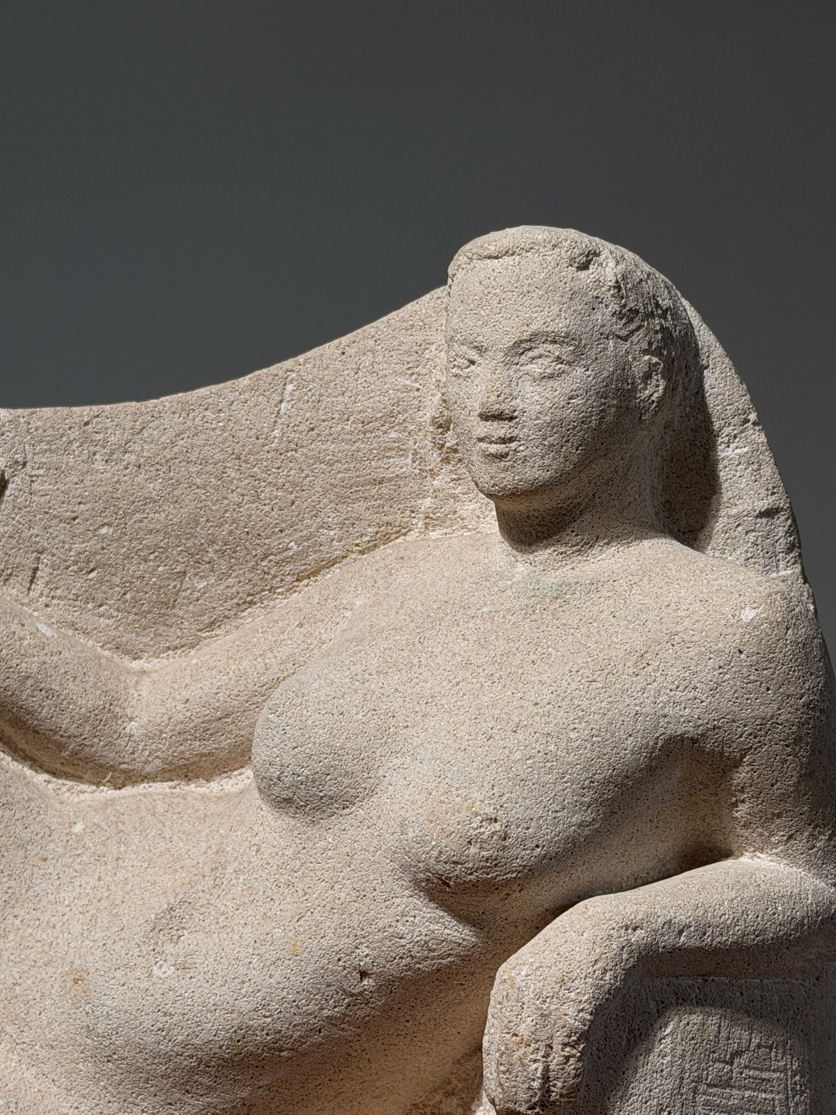Exceptional female stone sculpture, France, circa 1920-1930.  — close-up