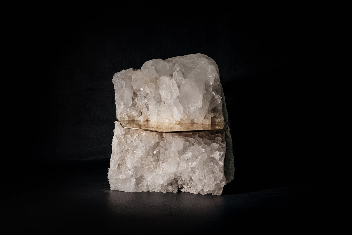 CRISTALLO Coffee Table - Brass and Quartz — detail view