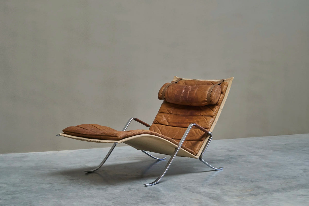 Fabricius & Kastholm FK 87 'Grasshopper' Lounge Chair in Patinated Cognac Leather, 1960s — lifestyle setting