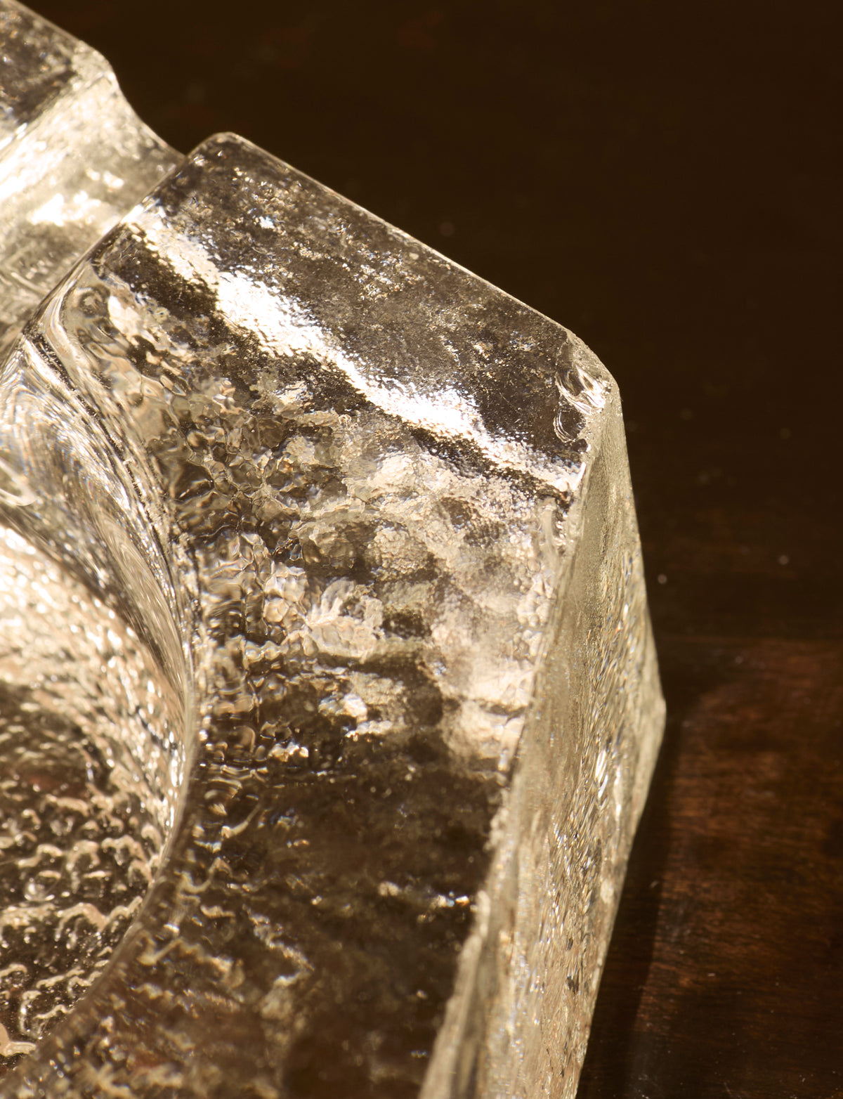 Vintage Scandinavian Ashtray in Glass and Clear Glass — close-up of textured glass edge