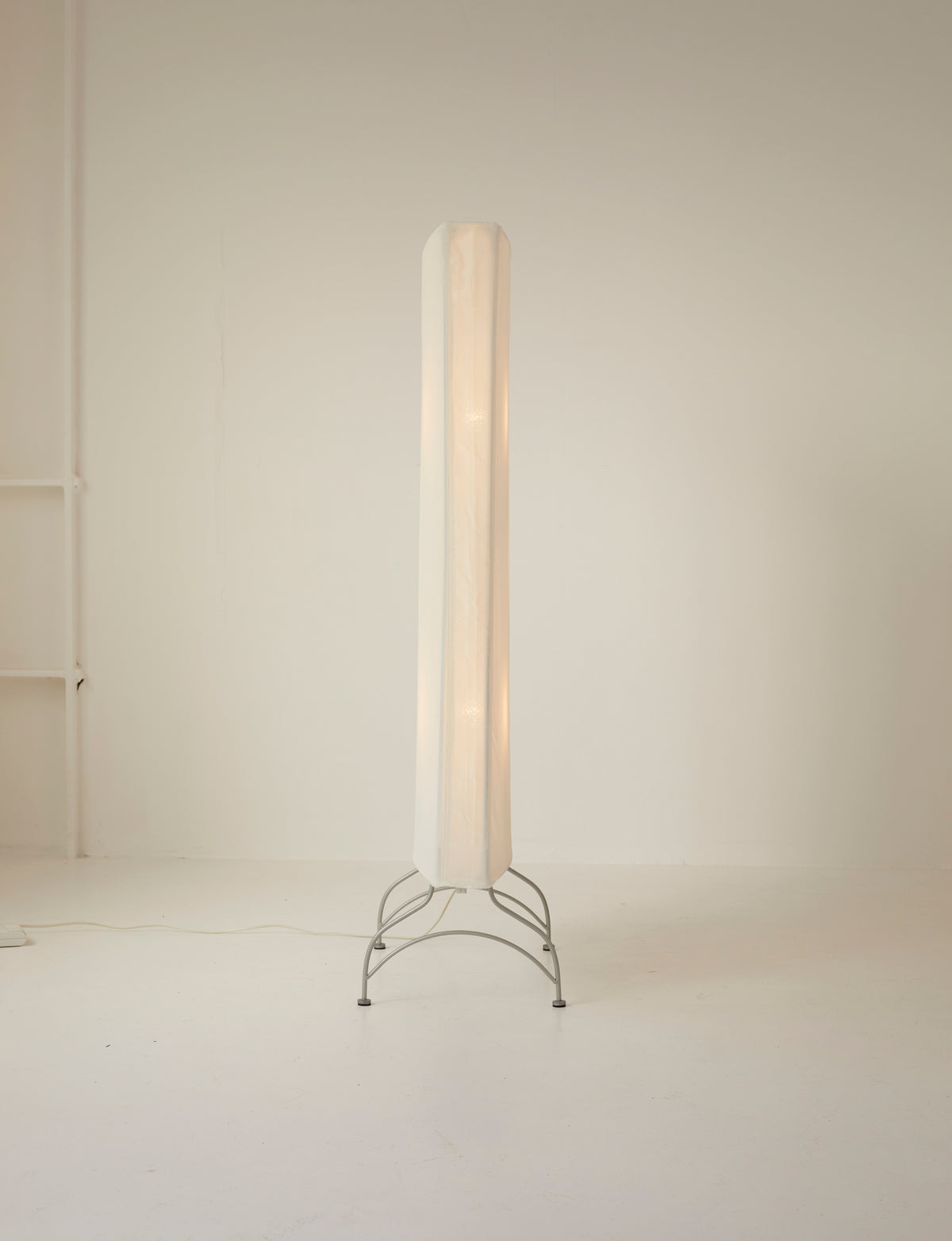 Vintage Dimmable Light Screen / Floor Lamp / Room Divider in Removable Fabric C. 2000 — detail view