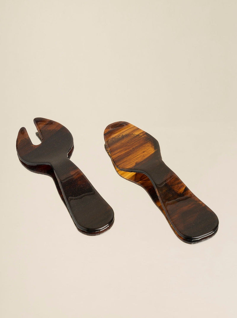 Carey tortoiseshell resin cutlery set by Los Objetos Decorativos