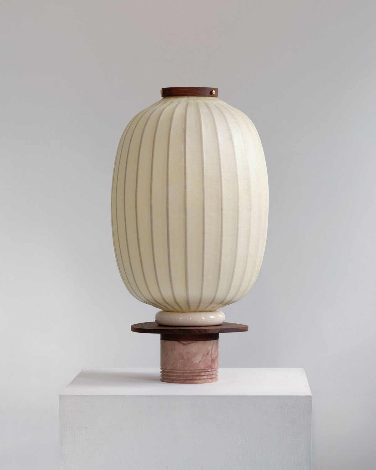 'Peach Charm' Table Lamp — detail view