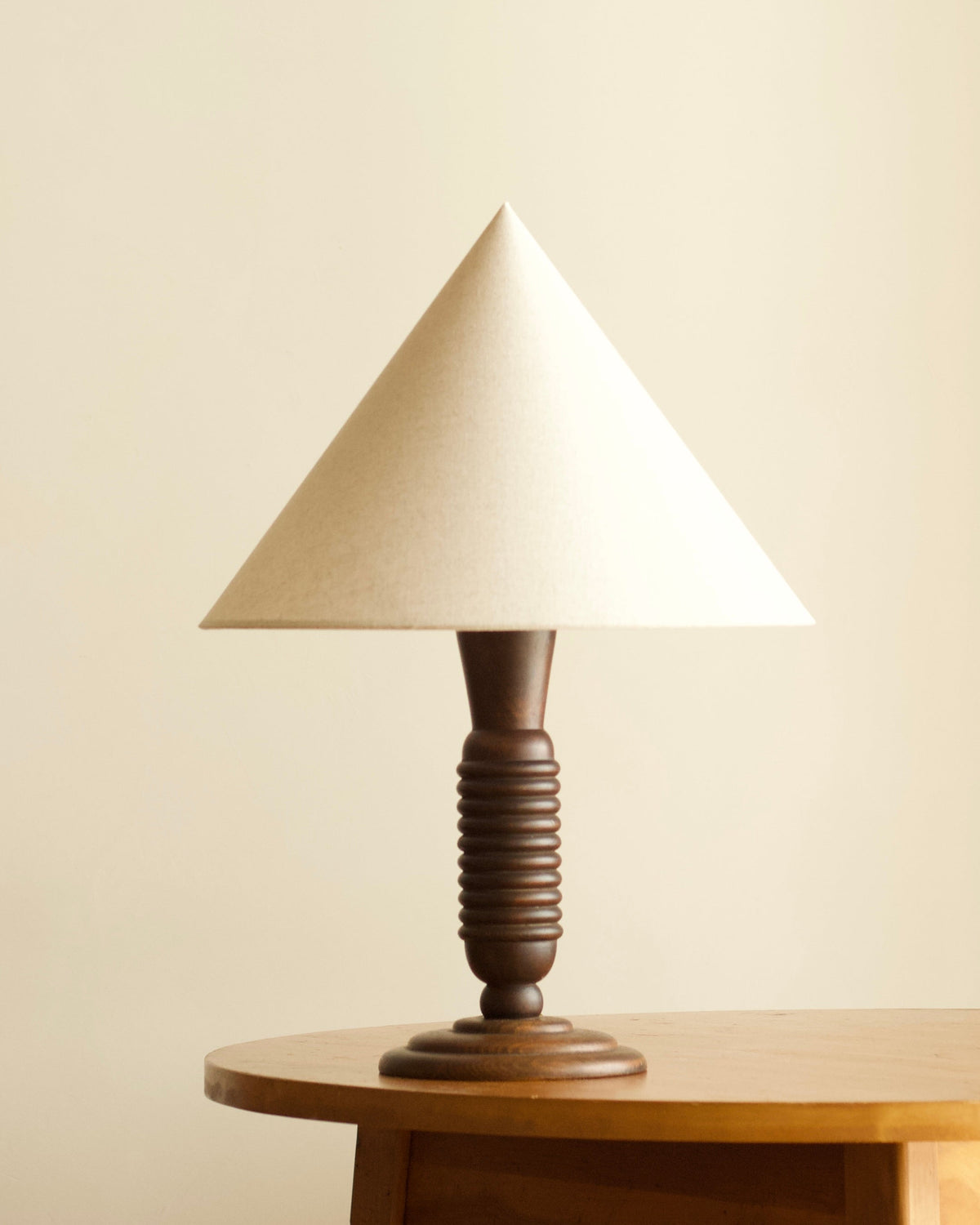 French Art Deco Ribbed Wood Table Lamp by Mansión Luna | The Oblist