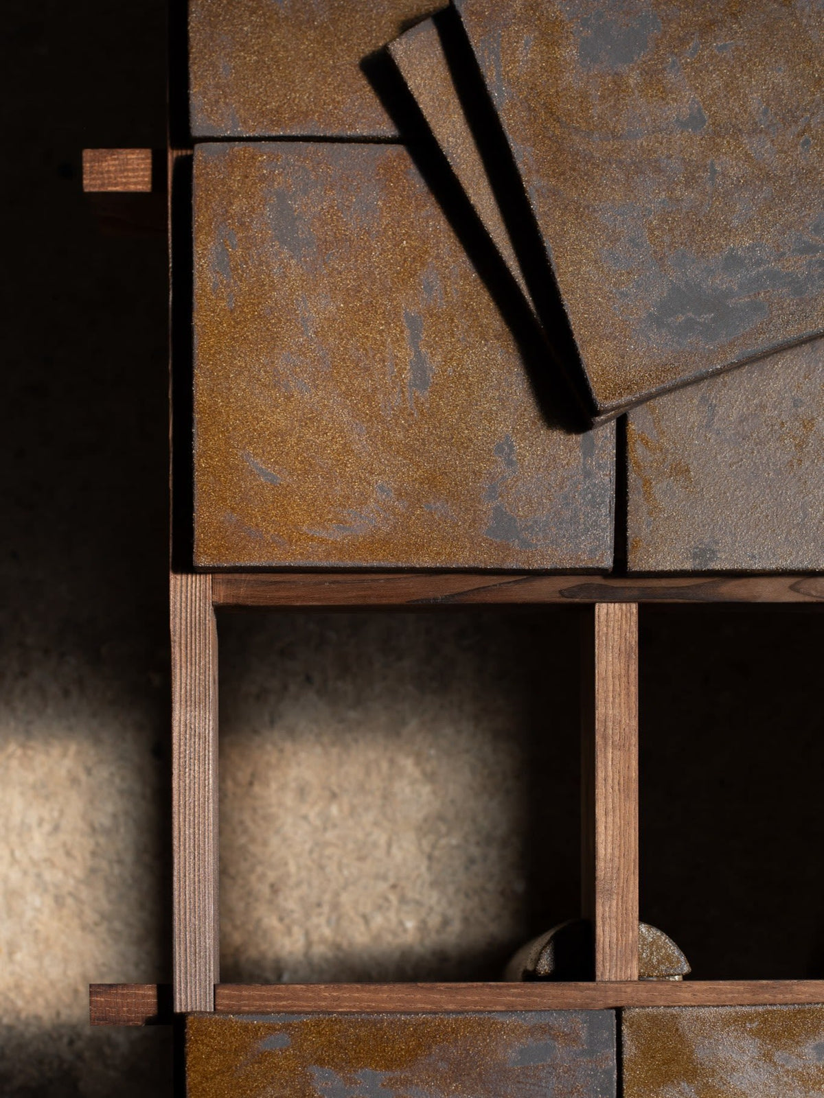 Japanese Inspired Coffee Table in Wood & Clay - Dark Edition — detail view