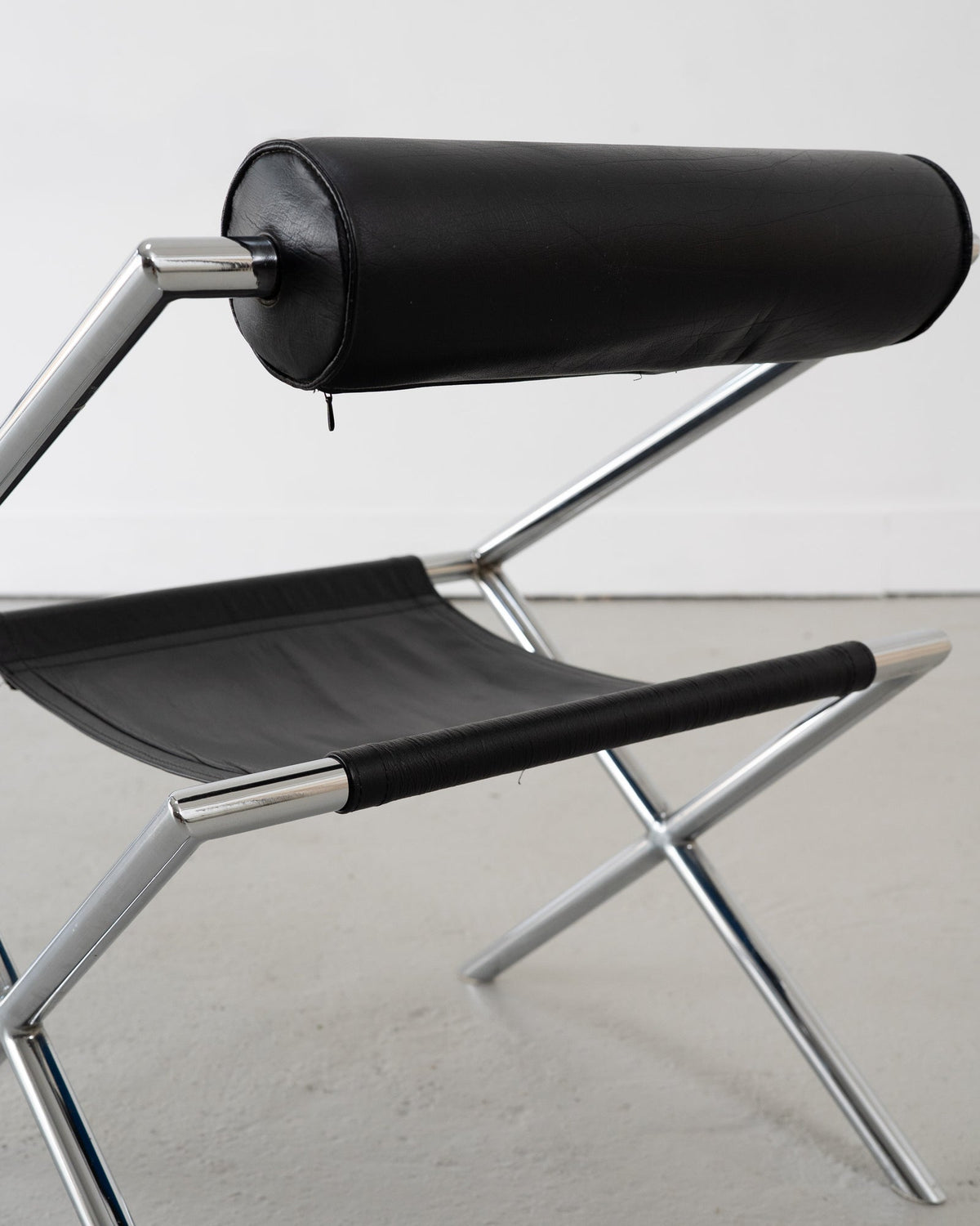 Postmodern Tubular Leather Sling Chair — alternate view