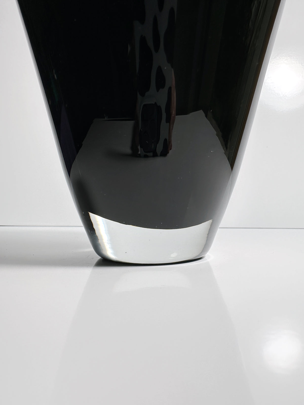1950s Black Murano Vase by Paolo Venini — side angle showing clear base