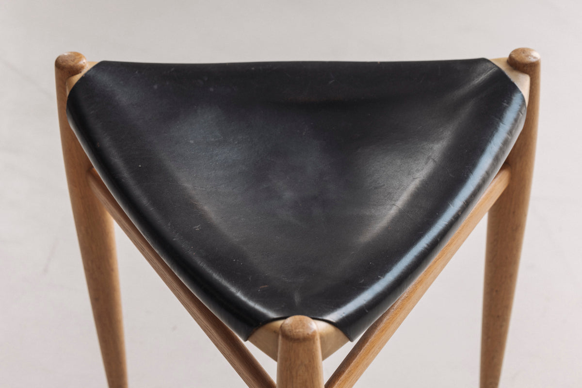 Rare Tripod Stool in Leather by Uno & Östen Kristiansson for Luxus, Sweden 1960s — view 10