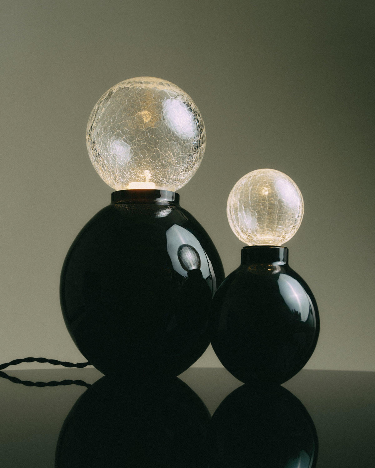 PERSON LAMP PORTABLE — detail view