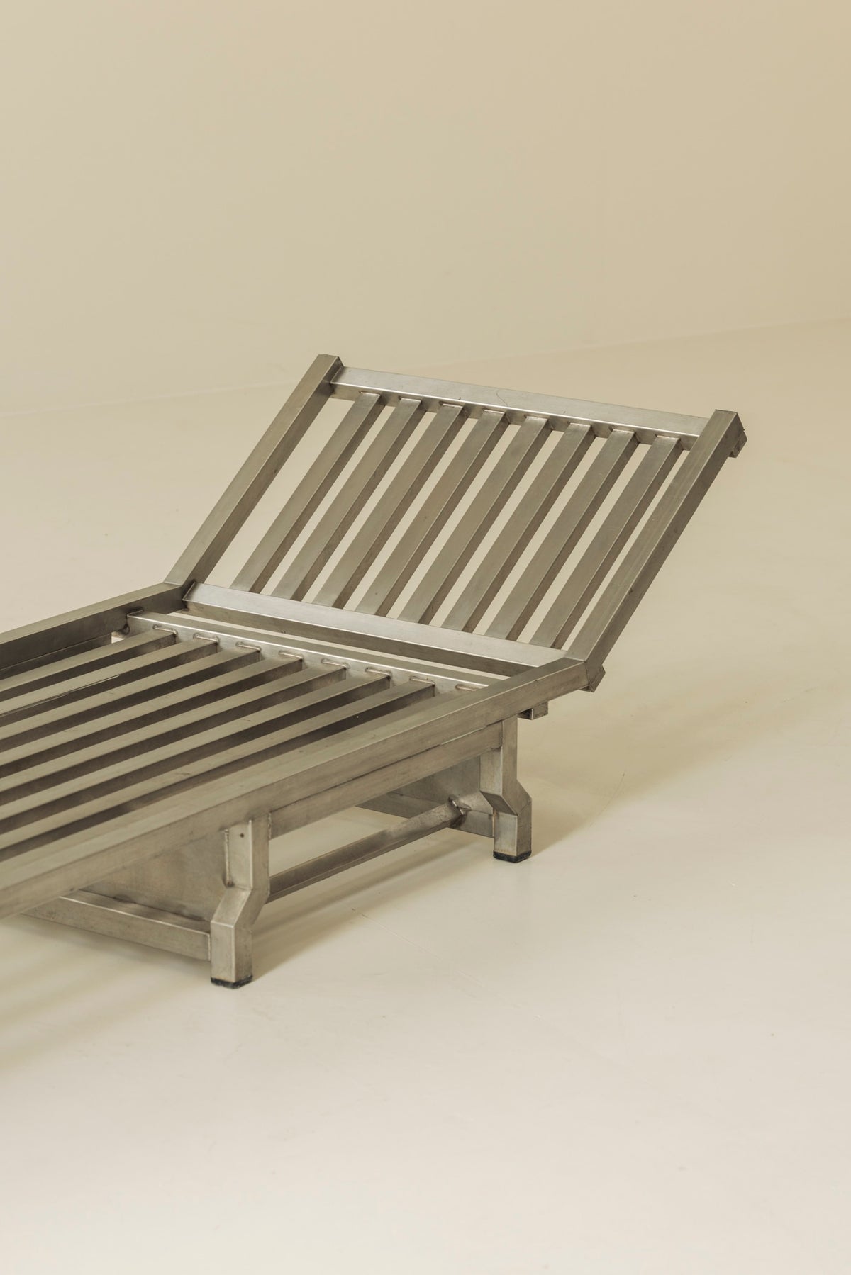 Exceptional French Stainless Steel Modernist Daybed / Chaise Longue, 1970s — side angle