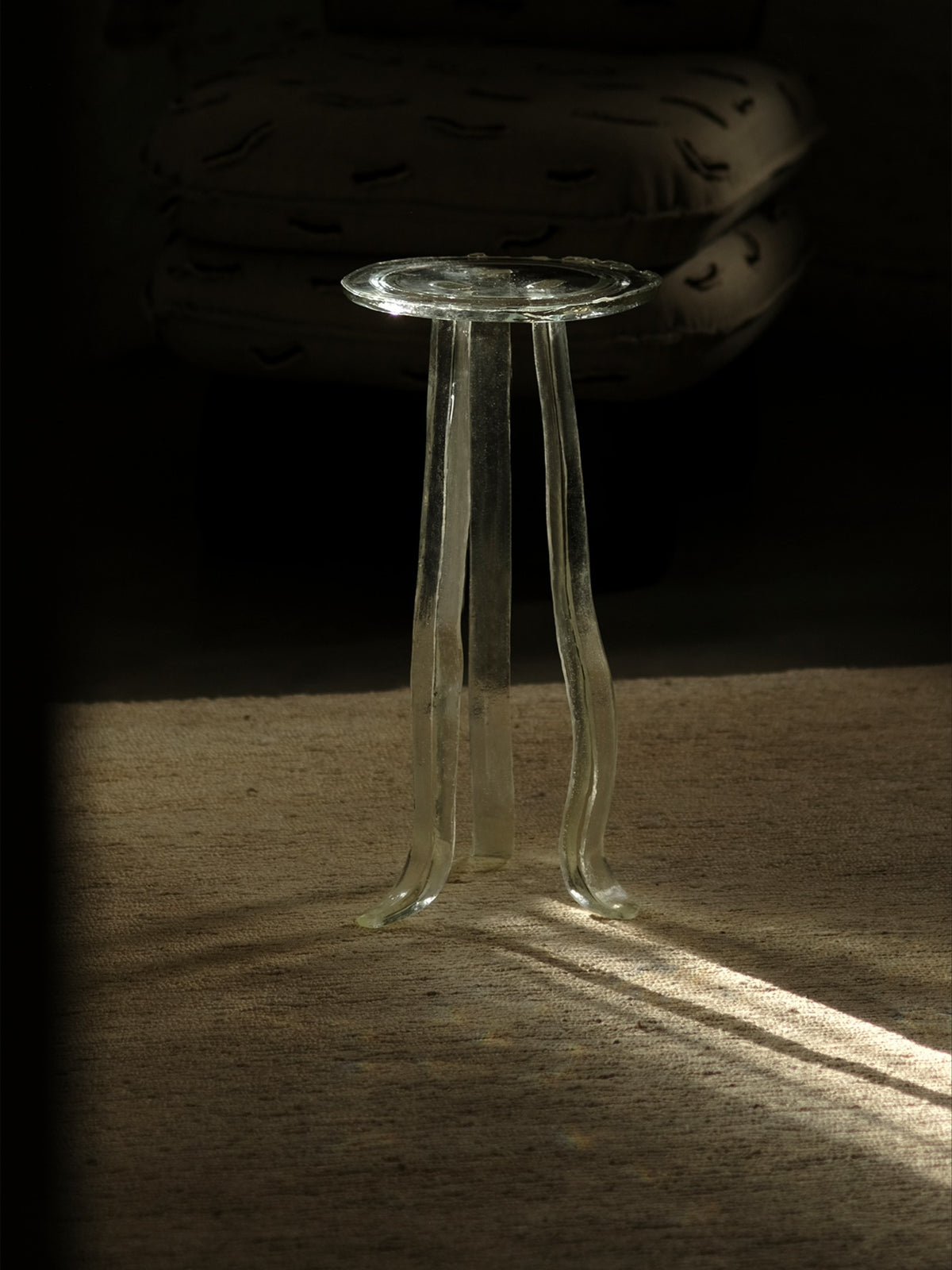 Lung 1.0 Transparent Side Table — side angle