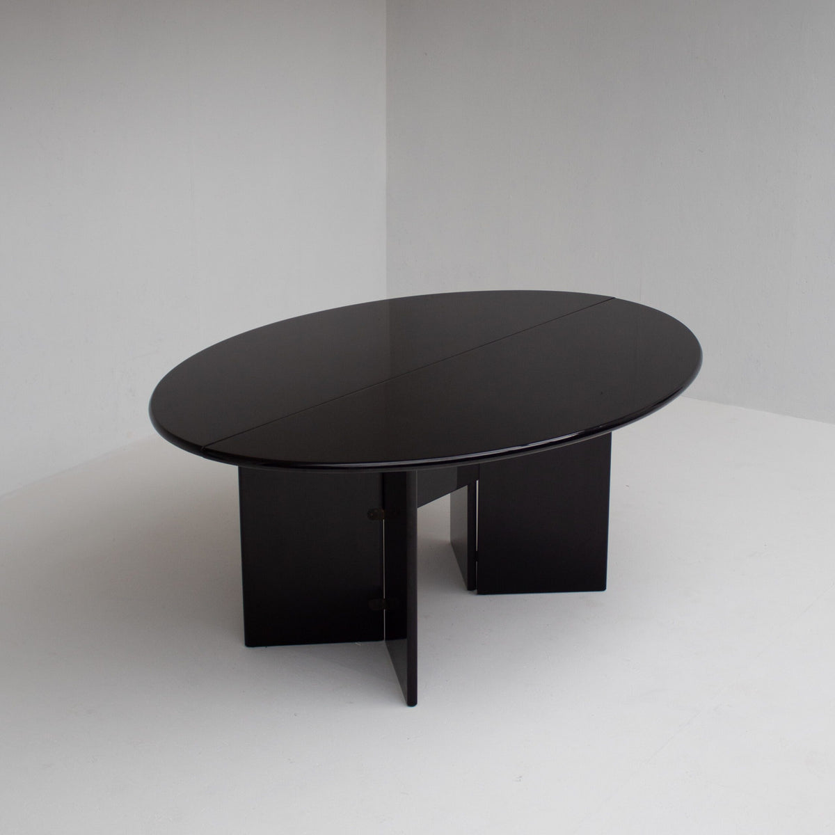 Antella Dining Table by Kazuhide Takahama for Gavina — side angle