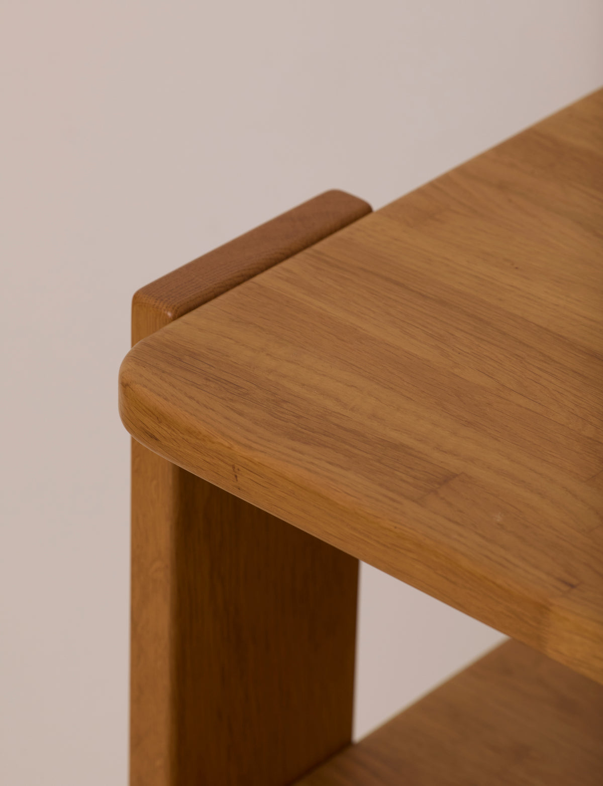 French Artisanal Shelf in Solid Oak c. 1980 — close-up of oak surface texture