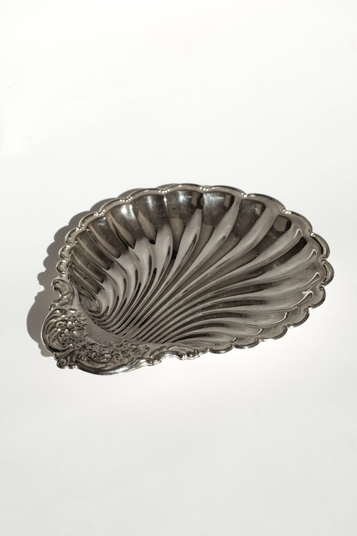 Large Silverplated Shell Dish — detail view