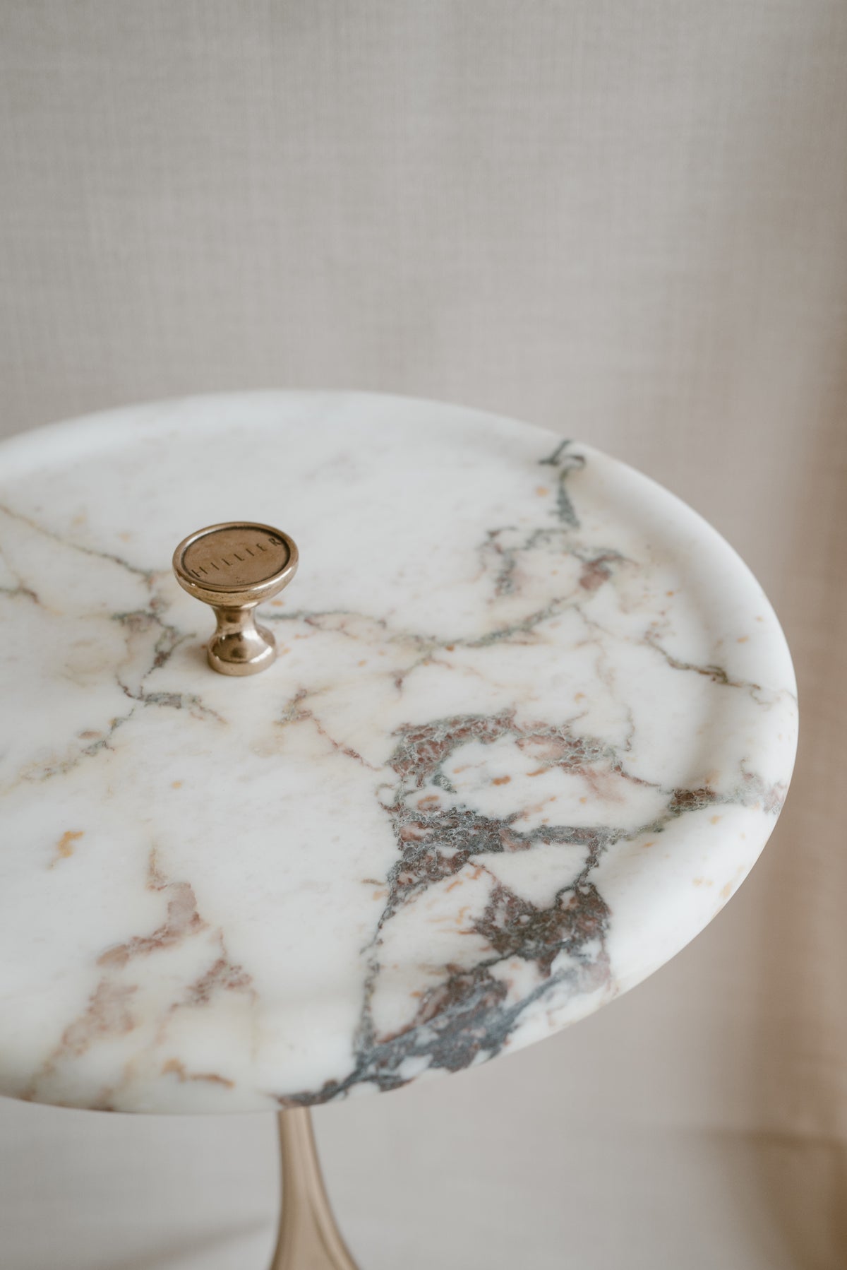 Cabriole Side Table in Marble and Bronze — detail view