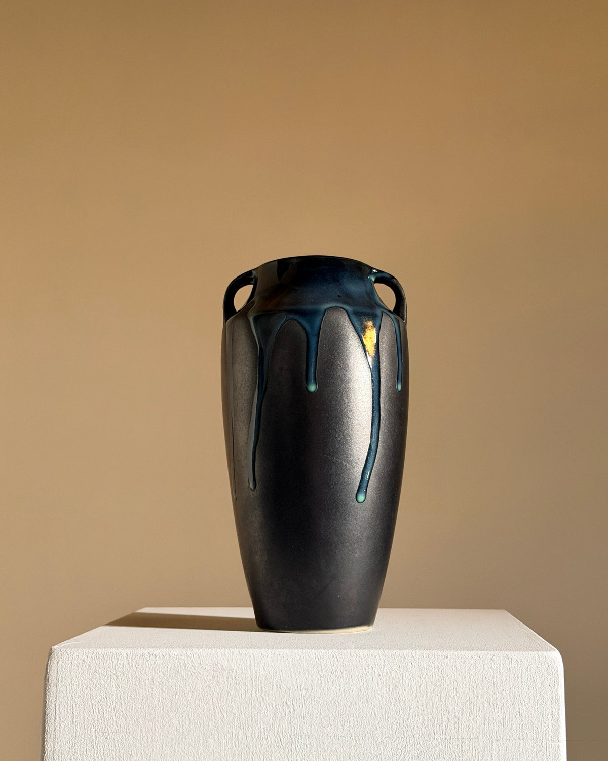 Large Art Deco handled vase by Alfred Lebret, France, circa 1920 by Figuresdesign | The Oblist