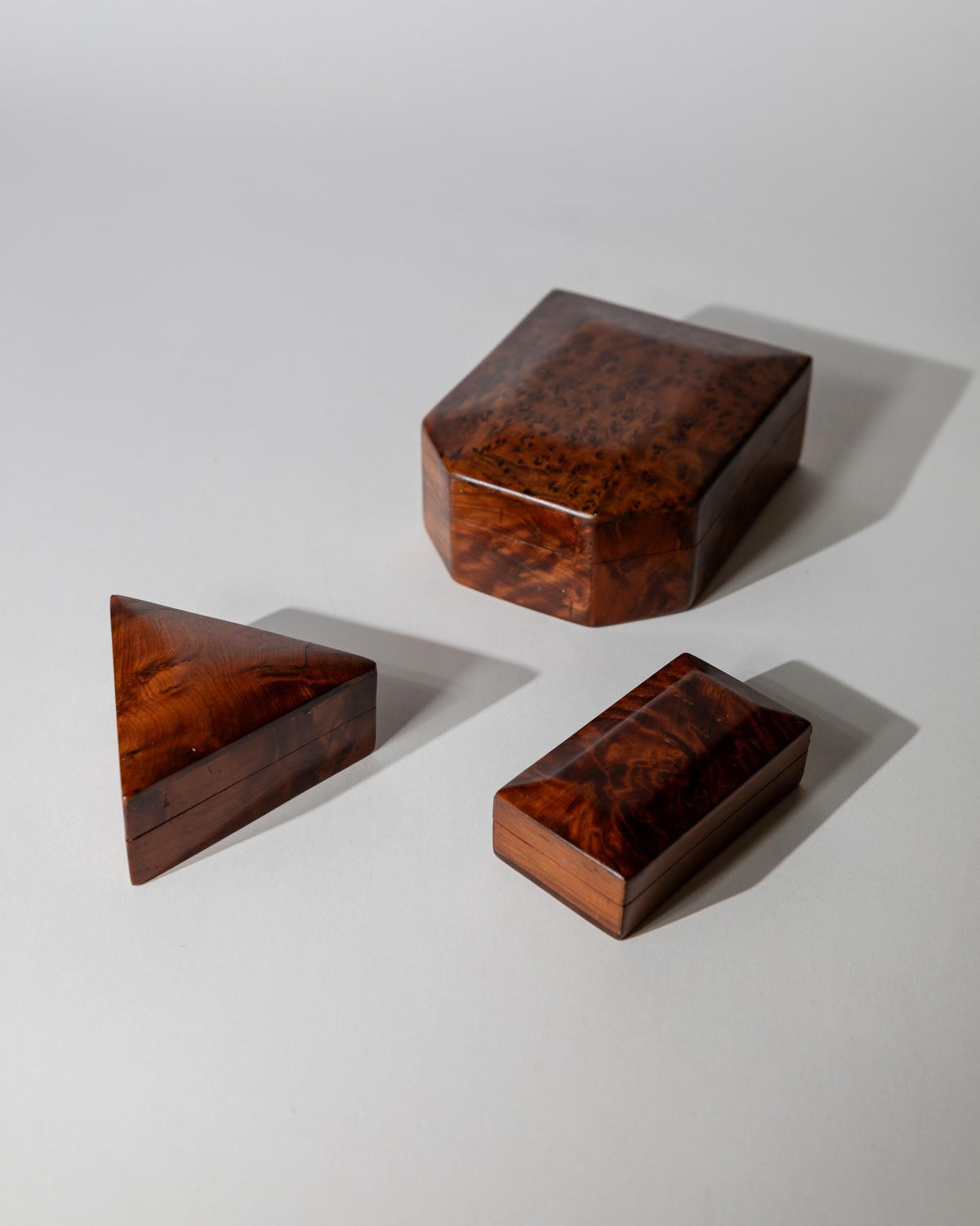Vintage 1970s Burl Wood Desk Set of 3 Boxes, Different Sculptural Shapes, Mid Century Wooden Storage, Elegant Office Accessories, Gift Idea by Bottega Jacobs