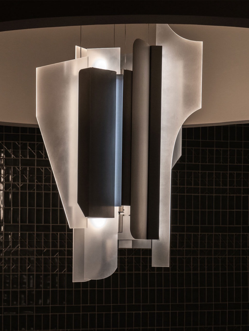 TMP — Sculptural Pendant Lamp. Limited edition 12 + 1 AP by TODOMUTA STUDIO | The Oblist
