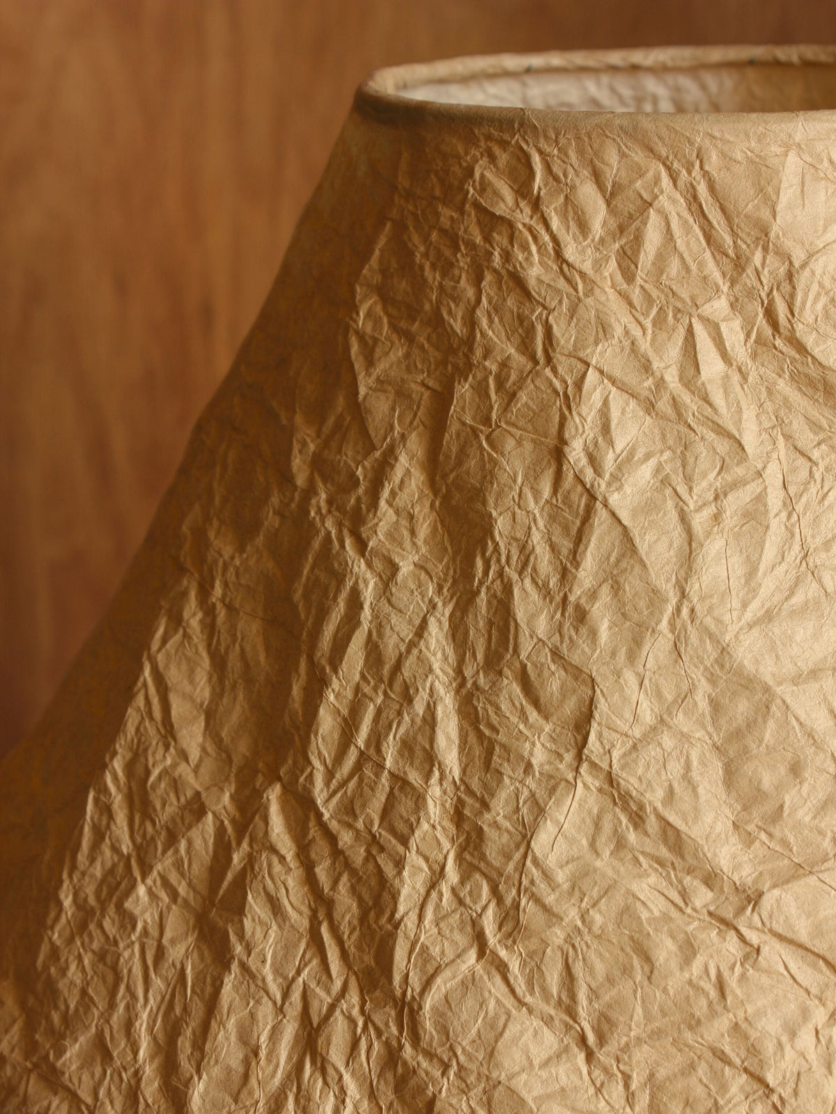 Lugh' Table Lamp - Oak — close-up of textured paper shade