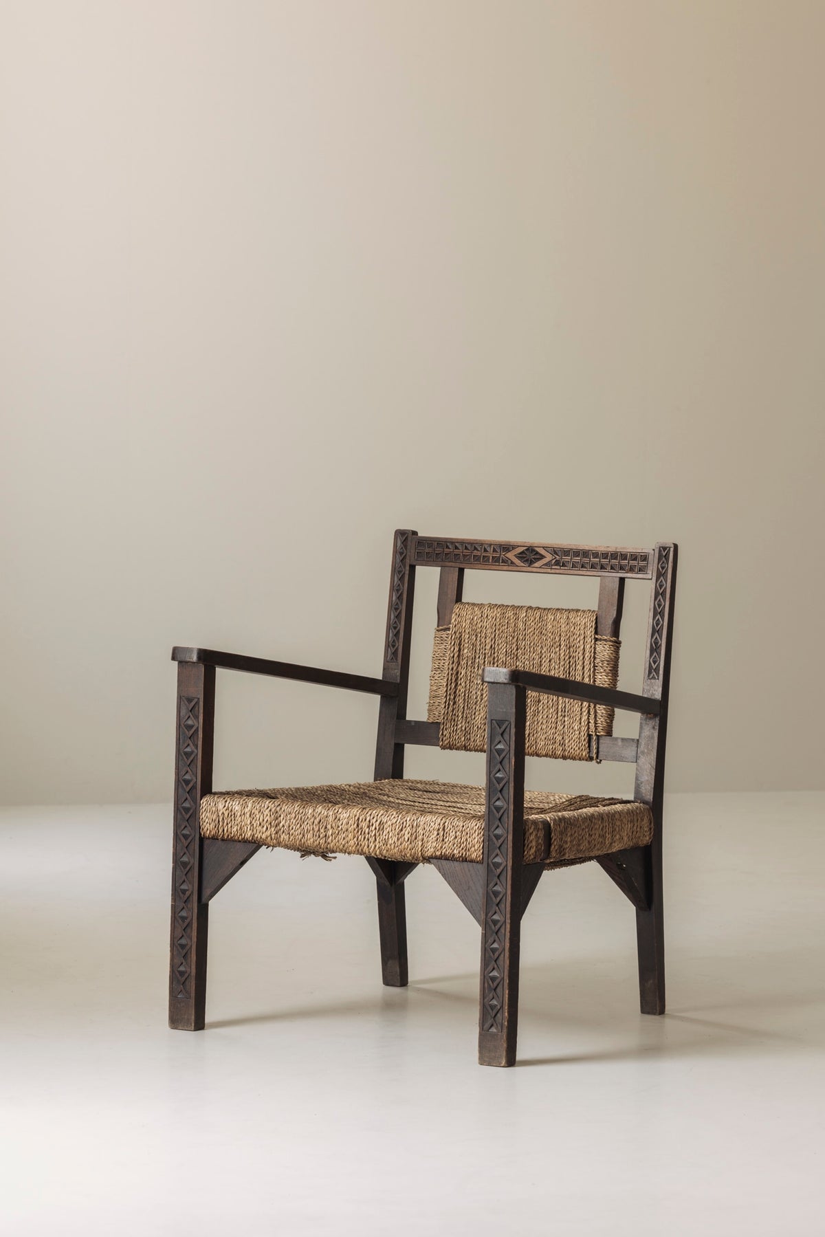 French Modernist Easy Chairs in the Manner of Francis Jourdain, 1940s — detail view