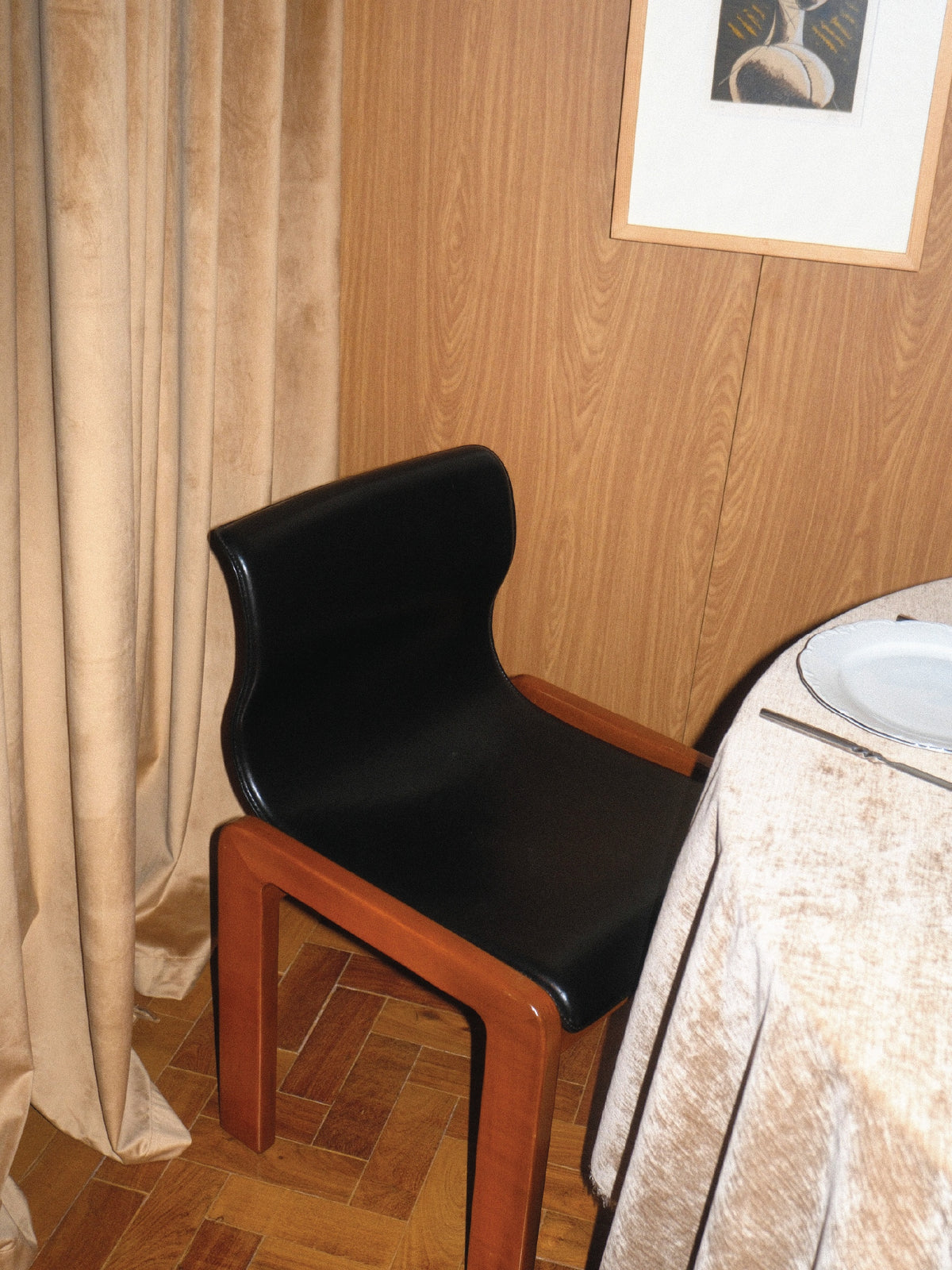 Tobia & Afra Scarpa Set of 4 Dining Leather Chairs — detail view