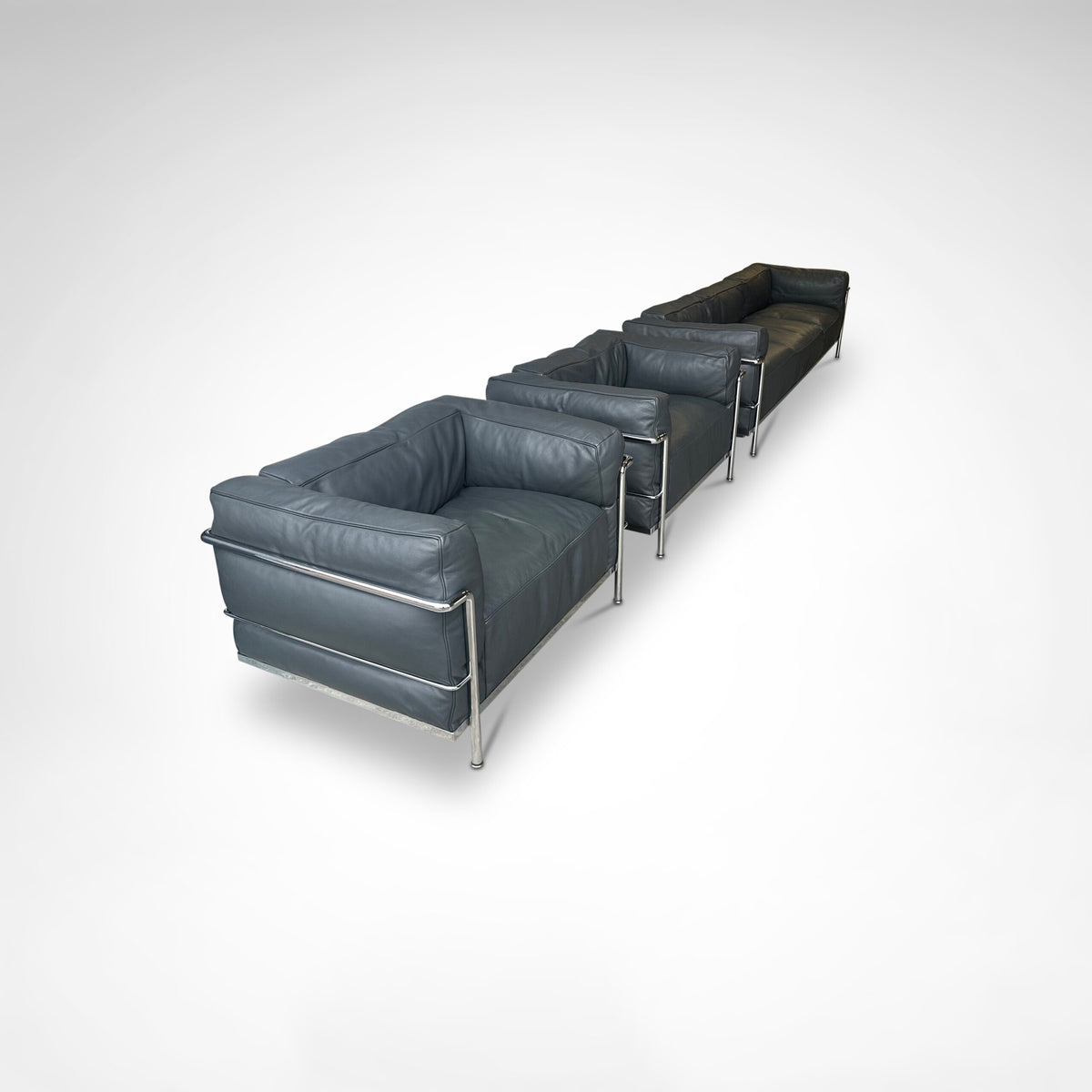 LC3 Down Cushions Y Extra Leather 3-Seater Sofa by Le Corbusier, Charlotte Perriand & Pierre Jeanneret for Cassina, 1990s — side angle