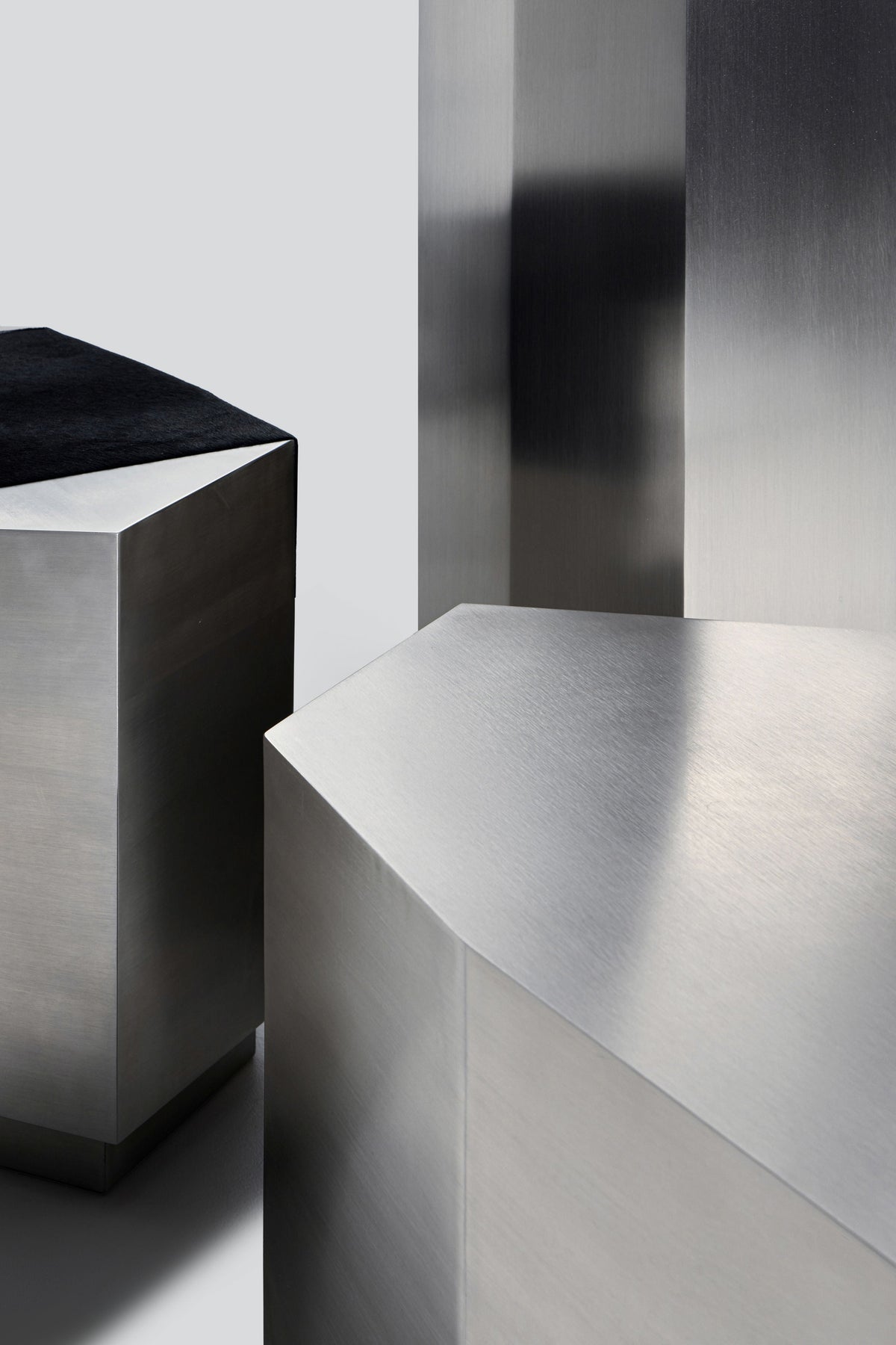 Ame III' Steel Coffee Table — close-up of brushed steel surface