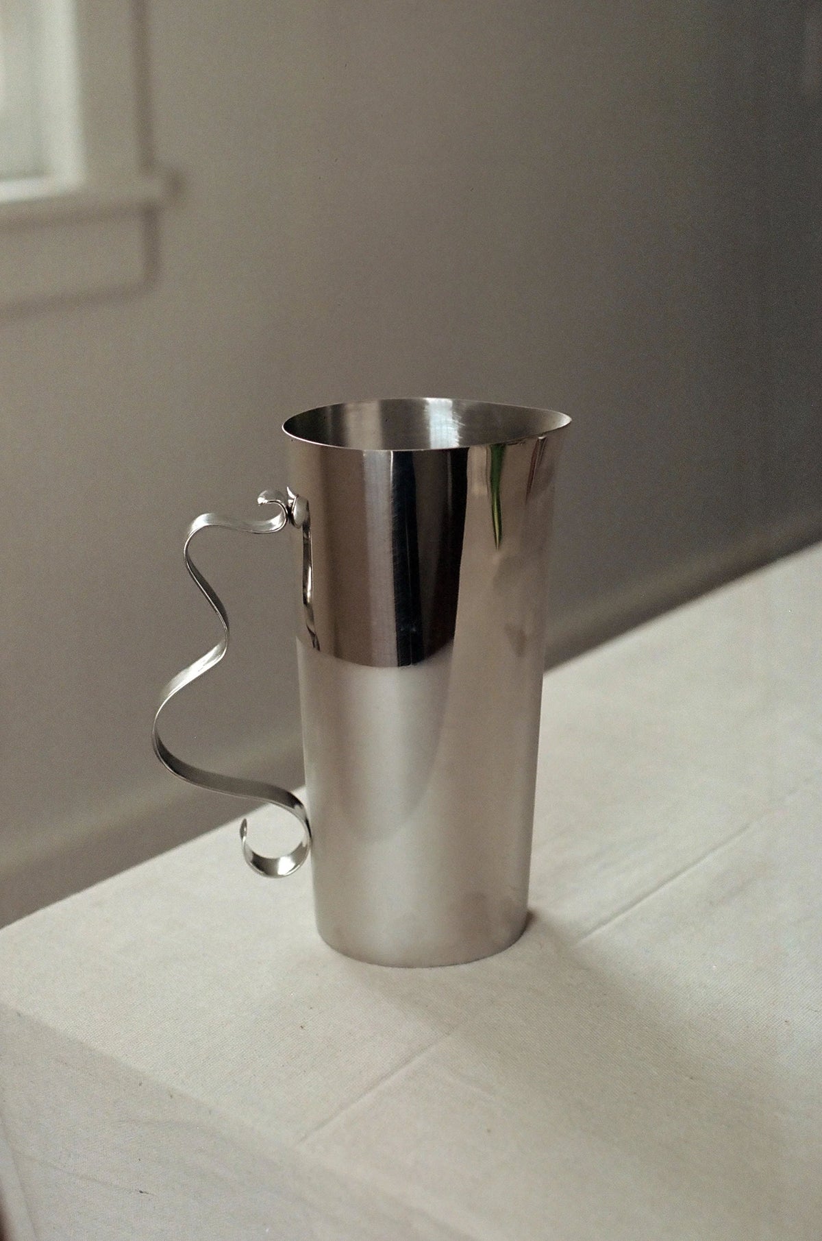 Squiggle Pitcher — in context