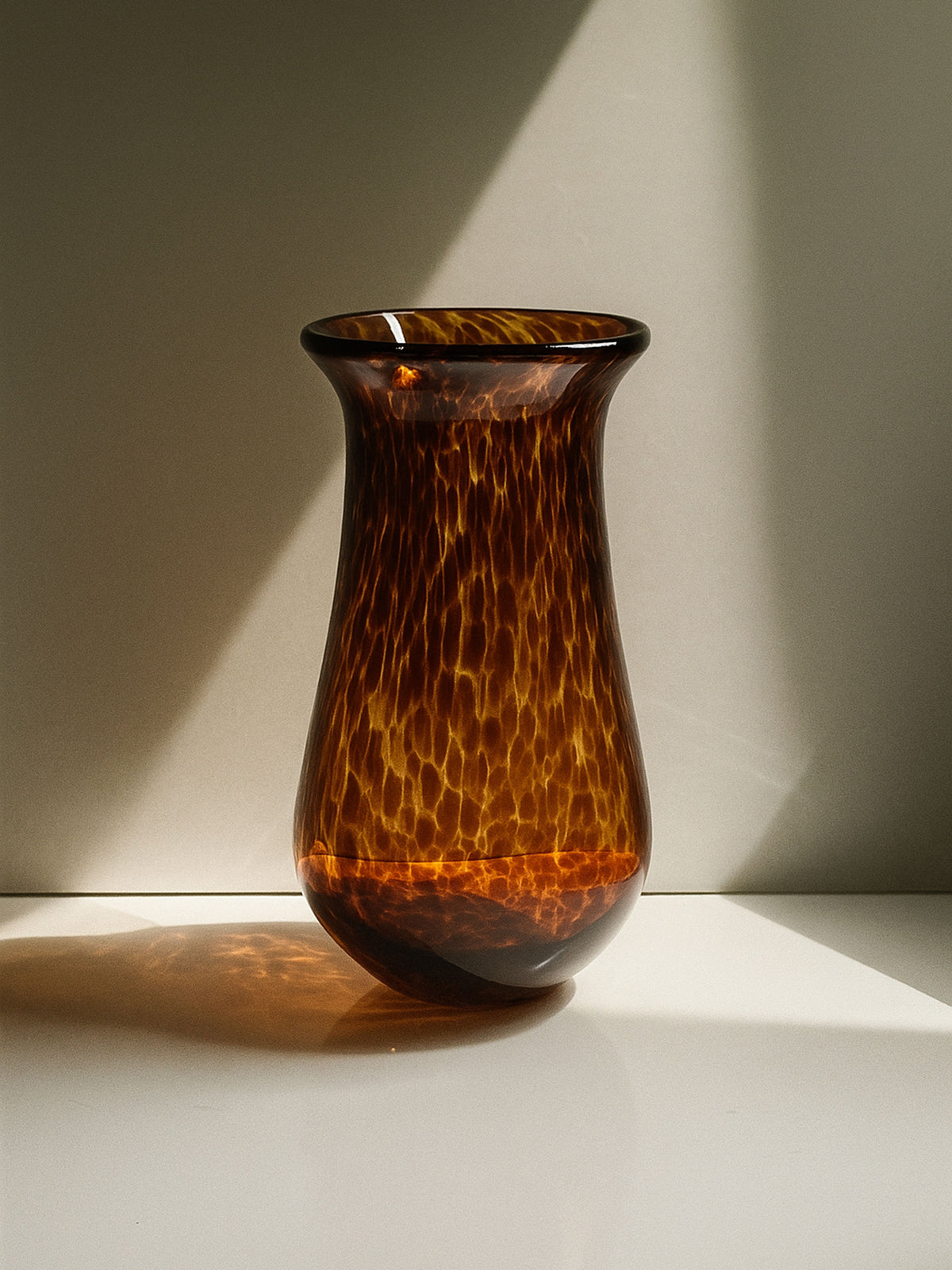 Murano tortoise glass vase detail showing amber pattern texture