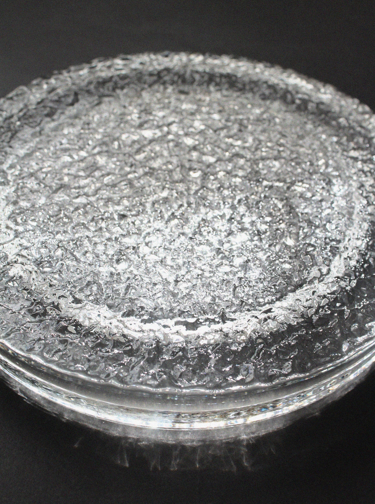 Timo Sarpaneva Riite glass bowl showing textured interior detail