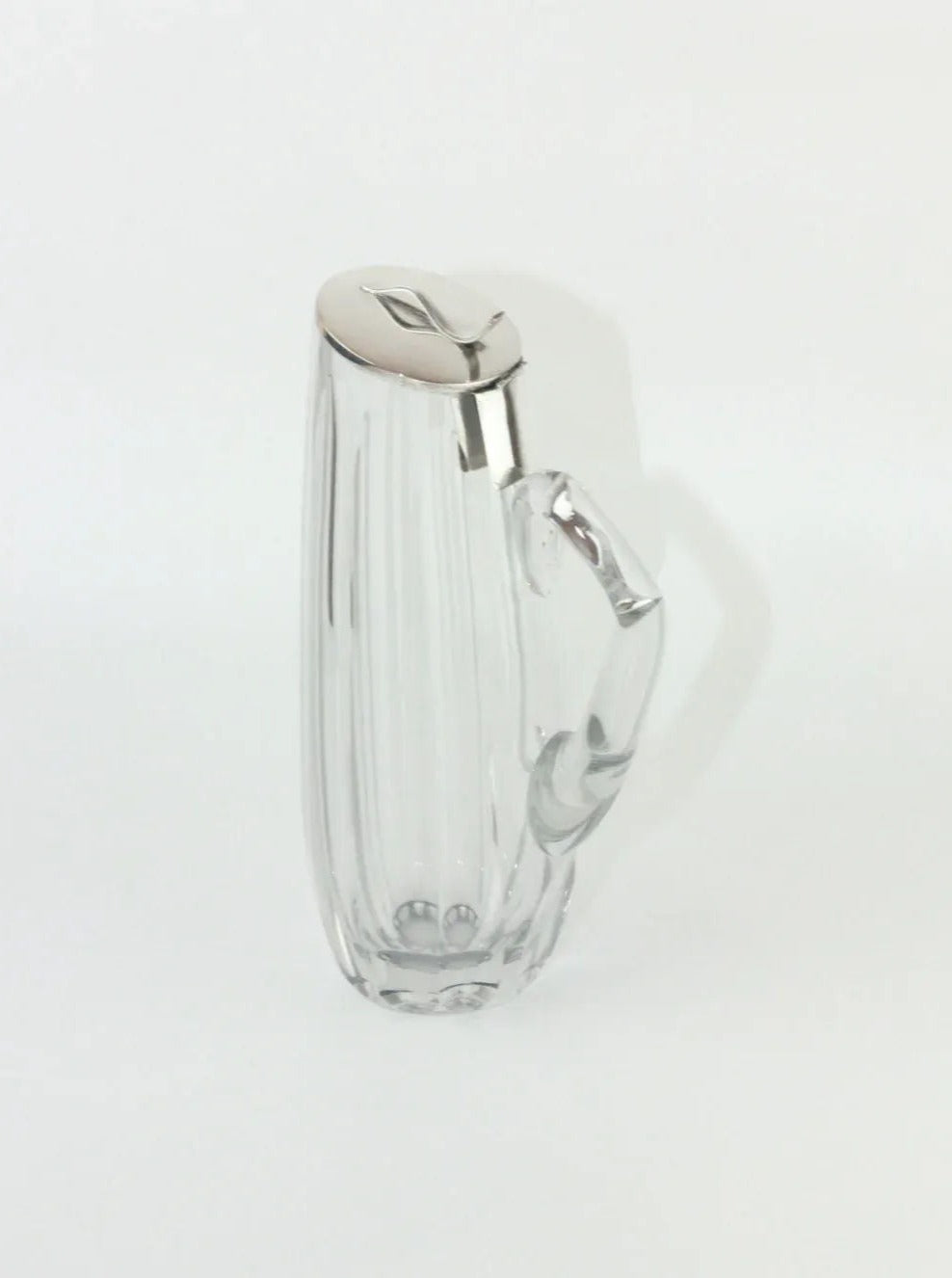  Exquisite crystal decanter featuring a unique stopper and stunning craftsmanship