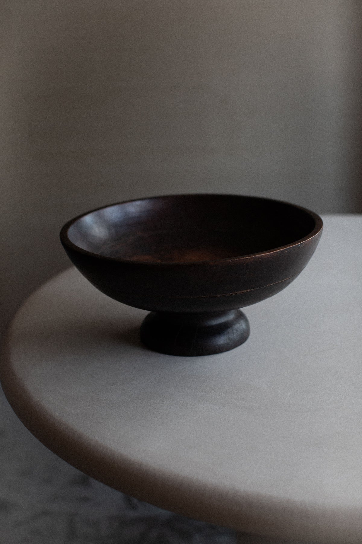  Authentic Japanese bowl featuring a beautiful lacquered exterior