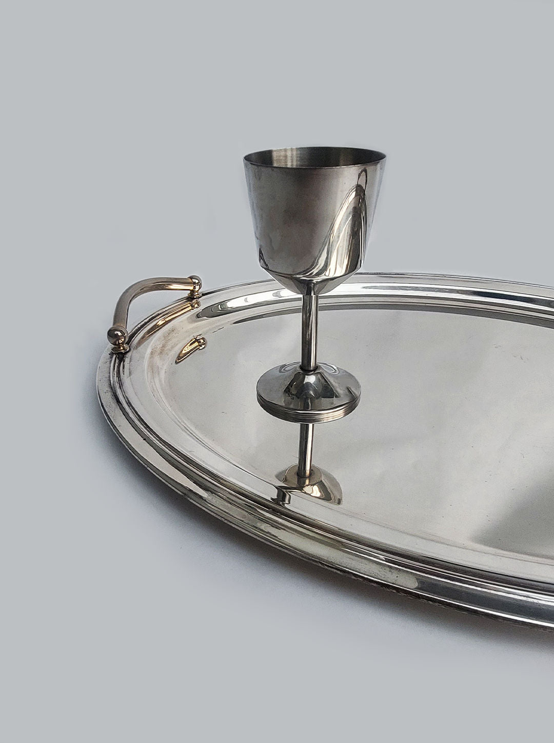 Shiny and durable silver-plated oval tray perfect for home entertaining and events