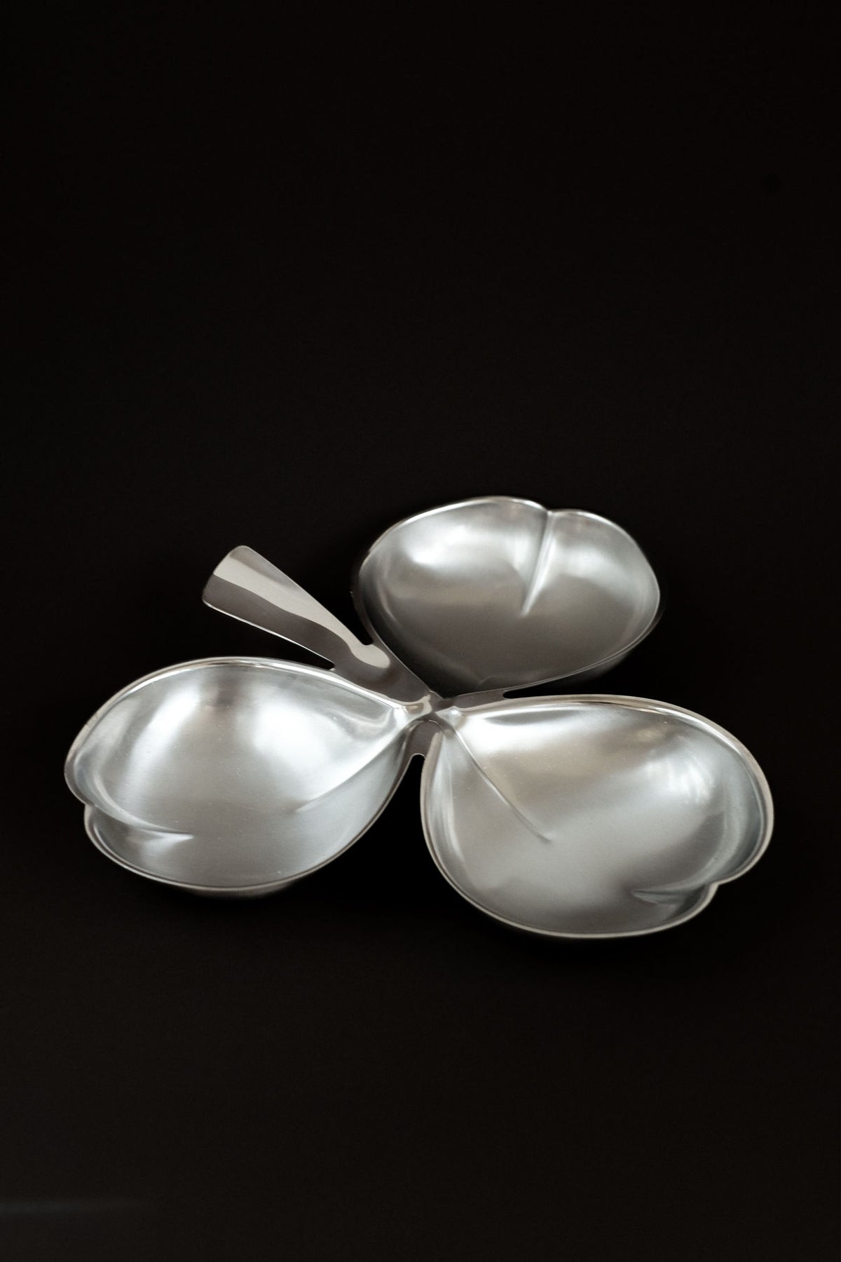 Polished steel cloverleaf vide-poche bowls 1980s vintage design