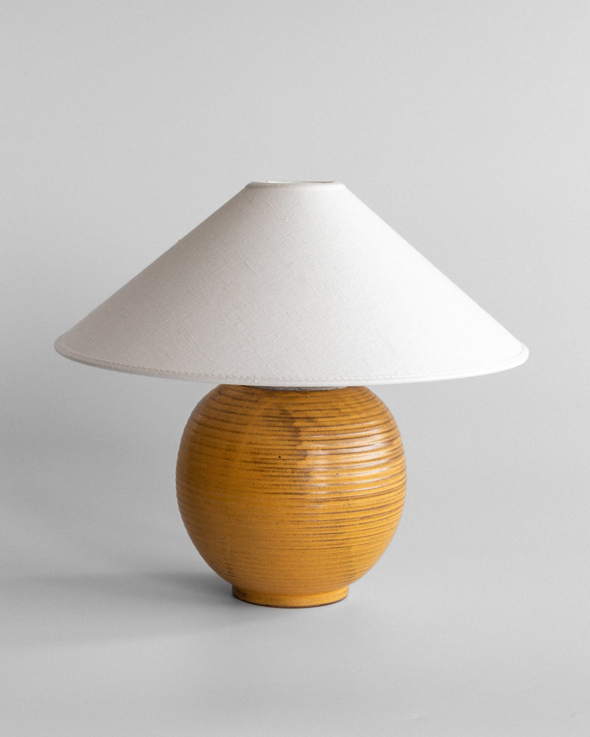 Ceramic table lamp with white conical shade, Sweden 1930s