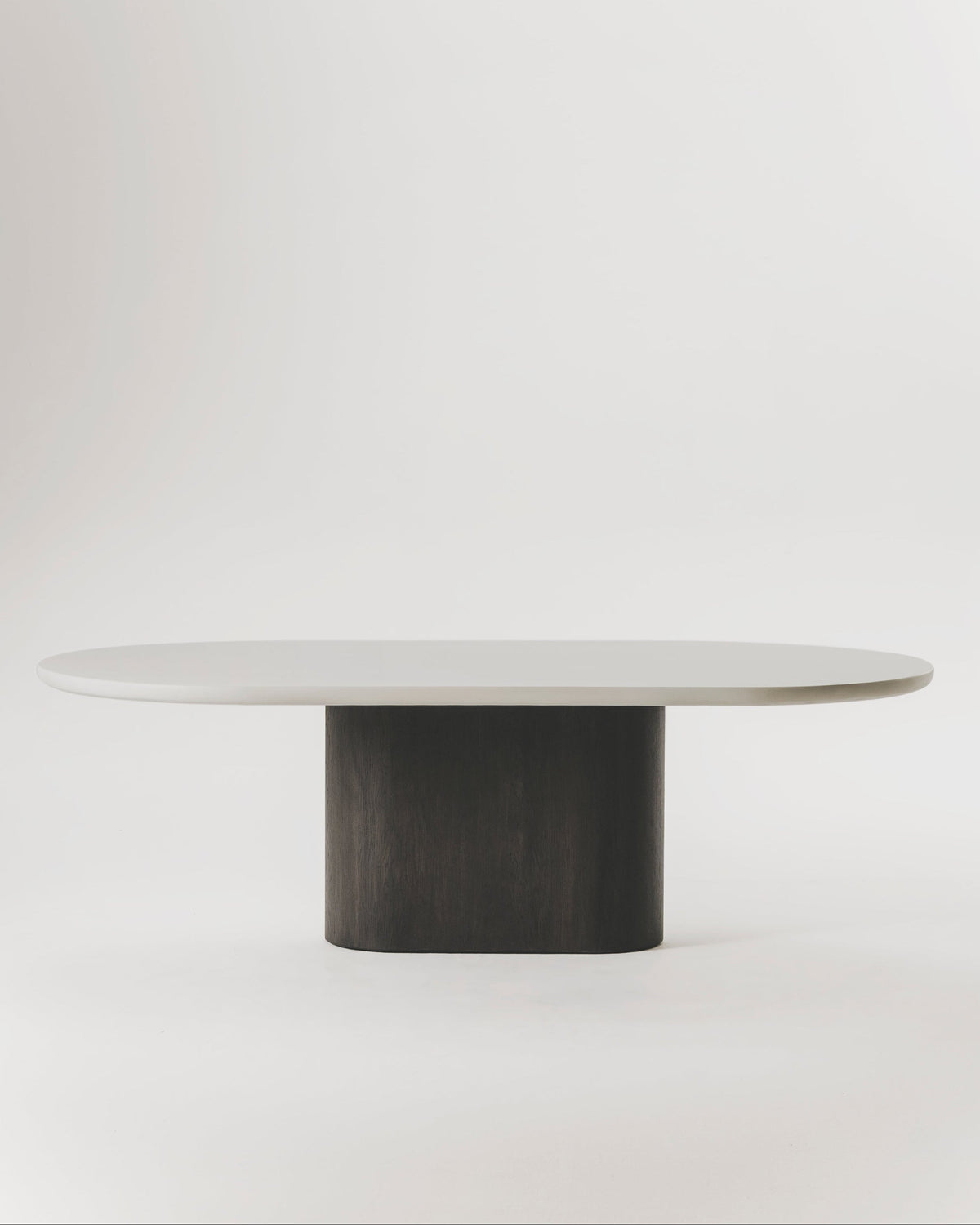 Celli Dining table — lifestyle setting
