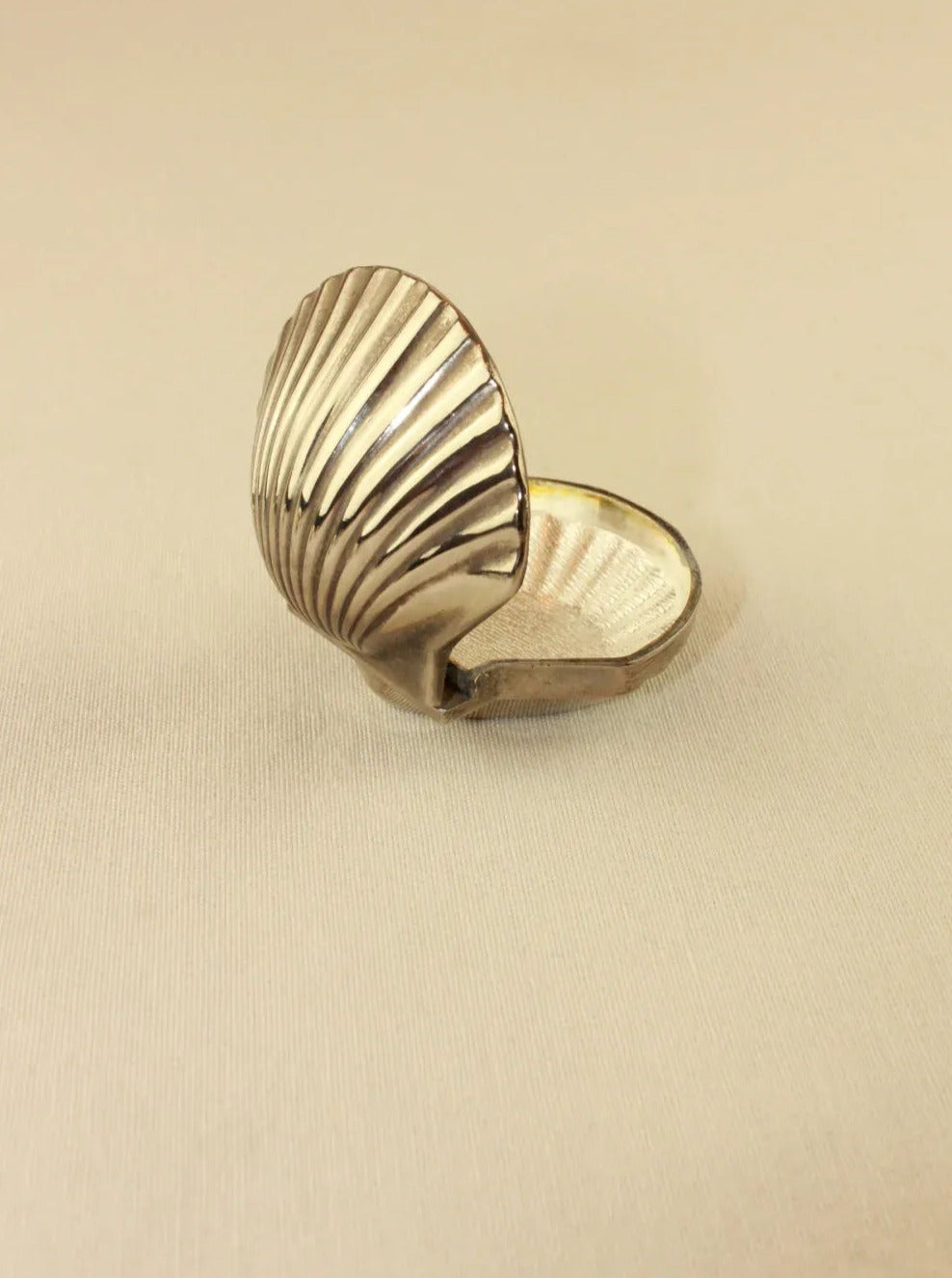 Beautifully designed shell box with mother of pearl inlay and velvet lining