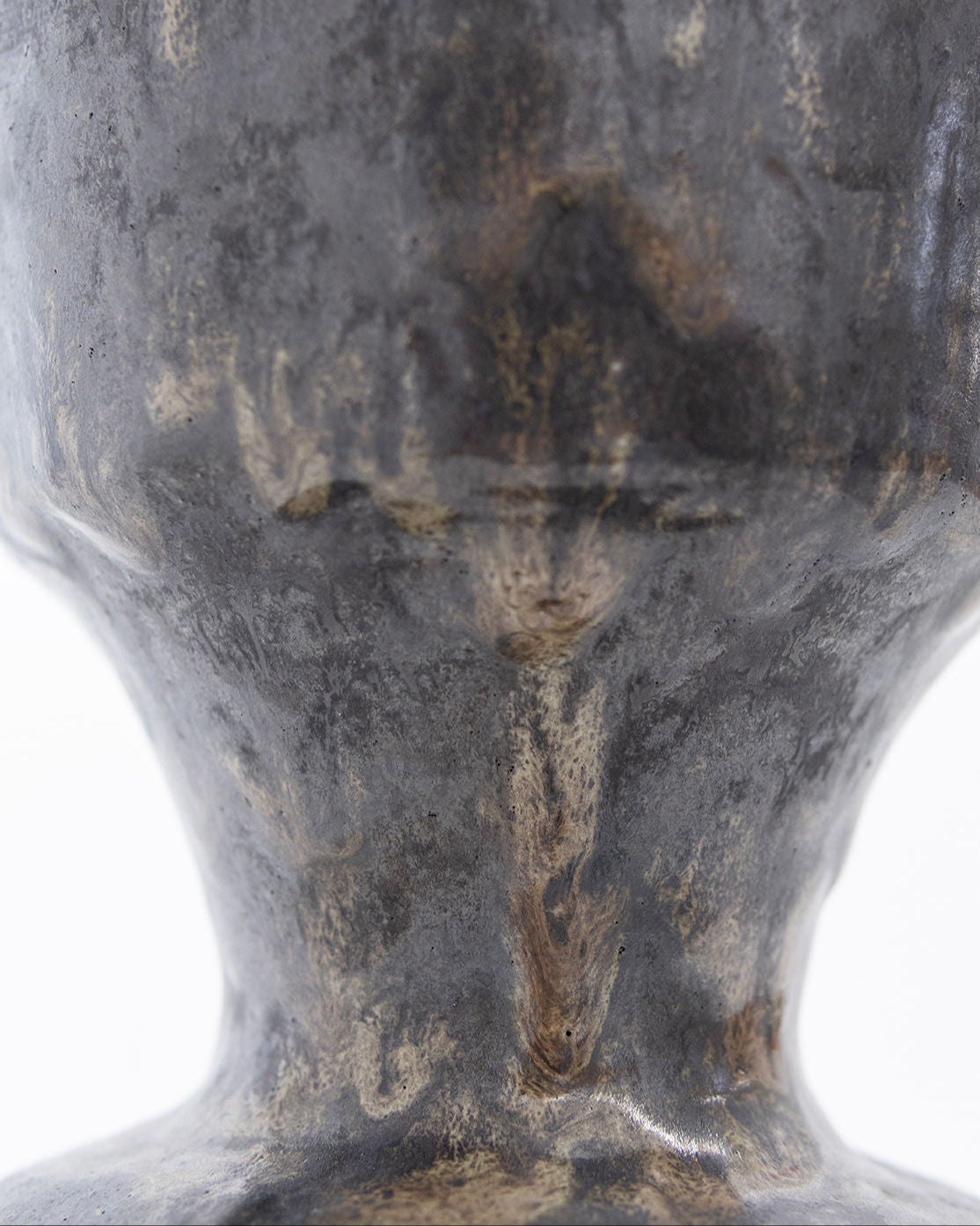 Interior detail view of Cratera Obsidiana vase showing marbled surface