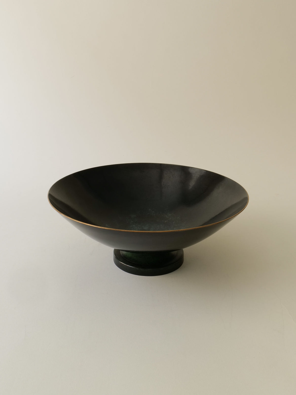 Dark green patinated bronze footed bowl, early 20th century design