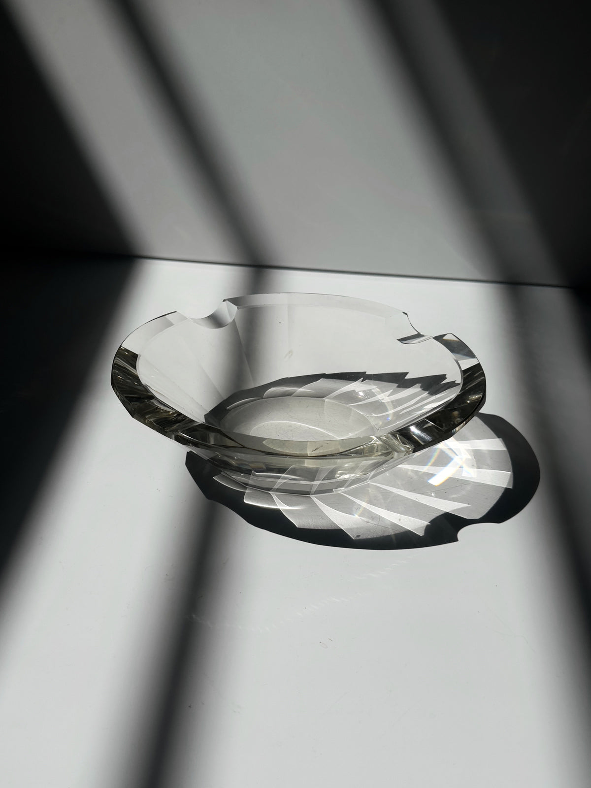 Italian prismatic crystal vide-poches - Art Deco 1930s by Dodo Vintage | The Oblist