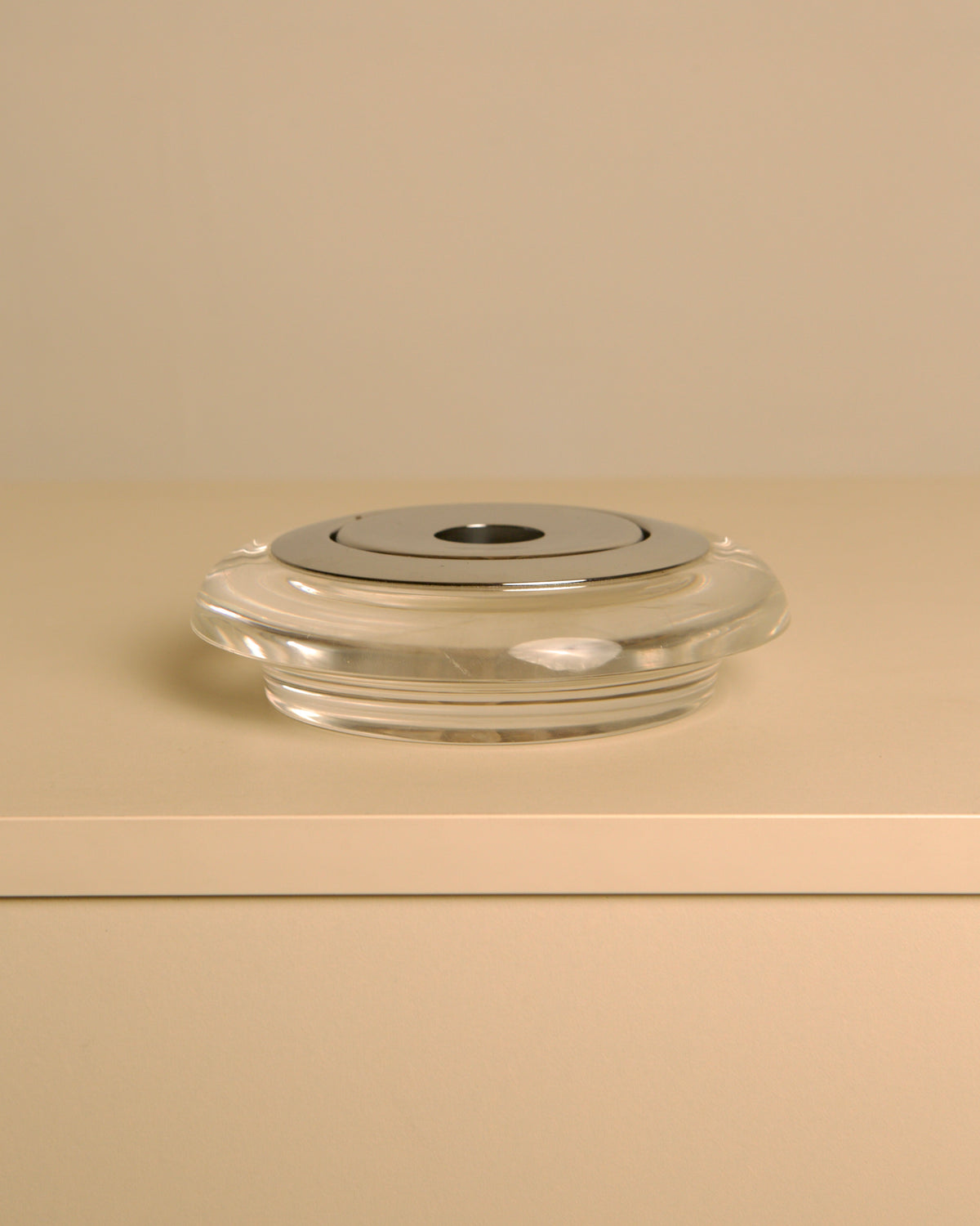 Italian Round Lucite and Chrome Ashtray / Vide-Poche with Removable Lid, 1970s — detail view