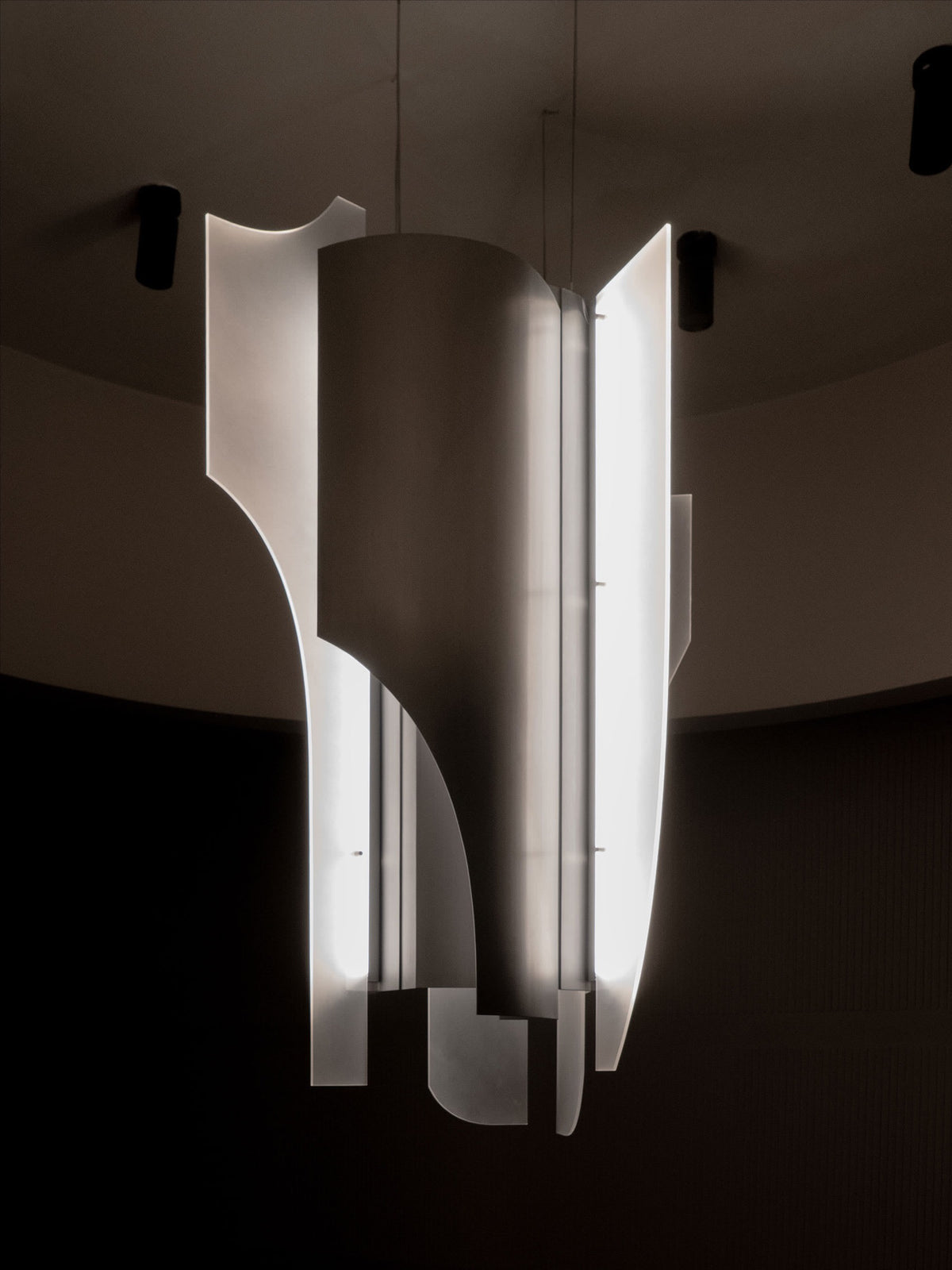 TMP — Sculptural Pendant Lamp. Limited edition 12 + 1 AP — side angle