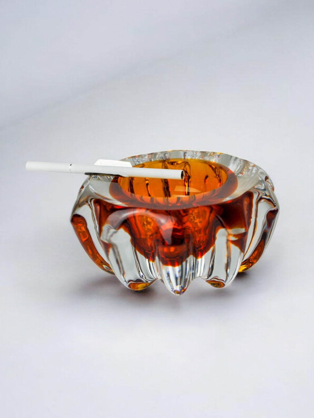 Orange Sommerso ashtray by Seguso, Murano glass & silver support, Italy, 1970 — detail view