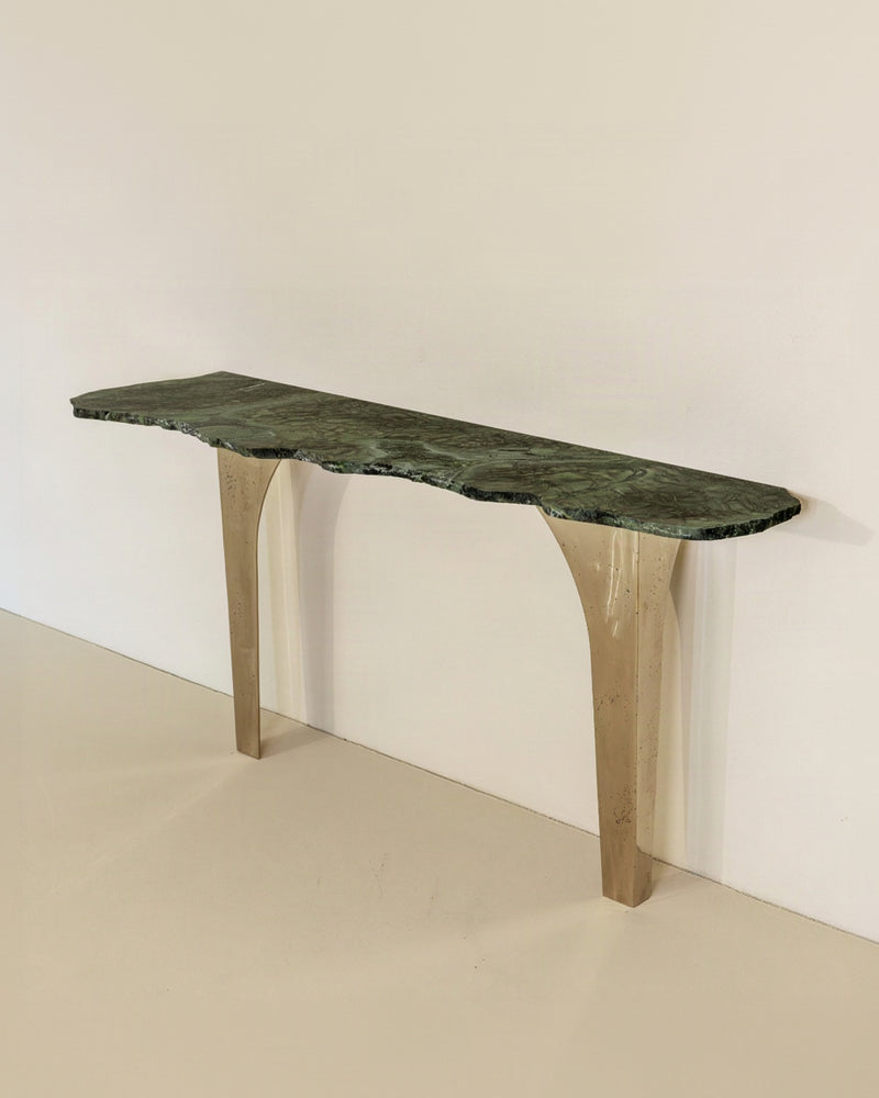 VITTORIA Console — side angle
